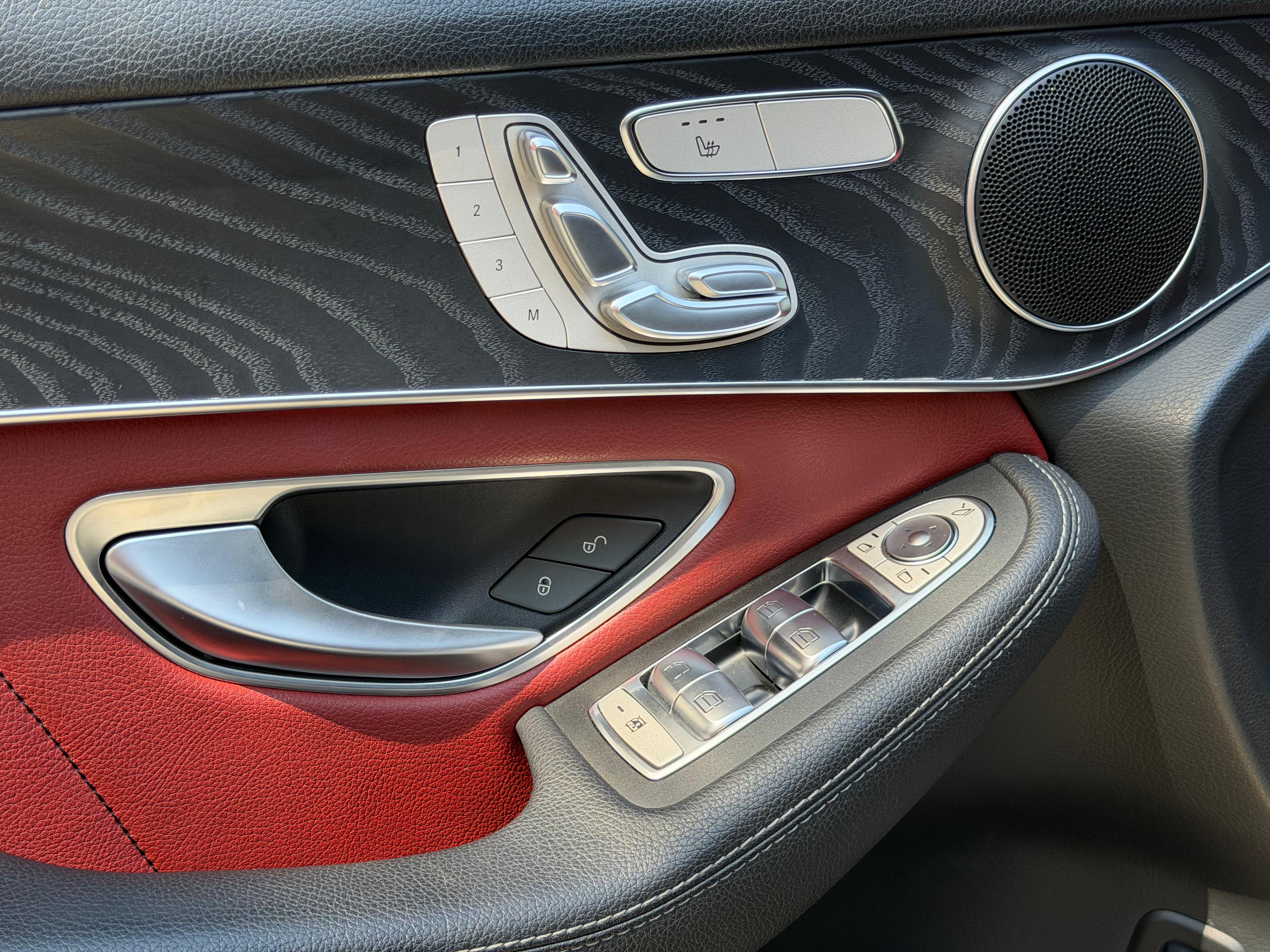 Mercedes-Benz GLC 300 4MATIC COUPE 2021