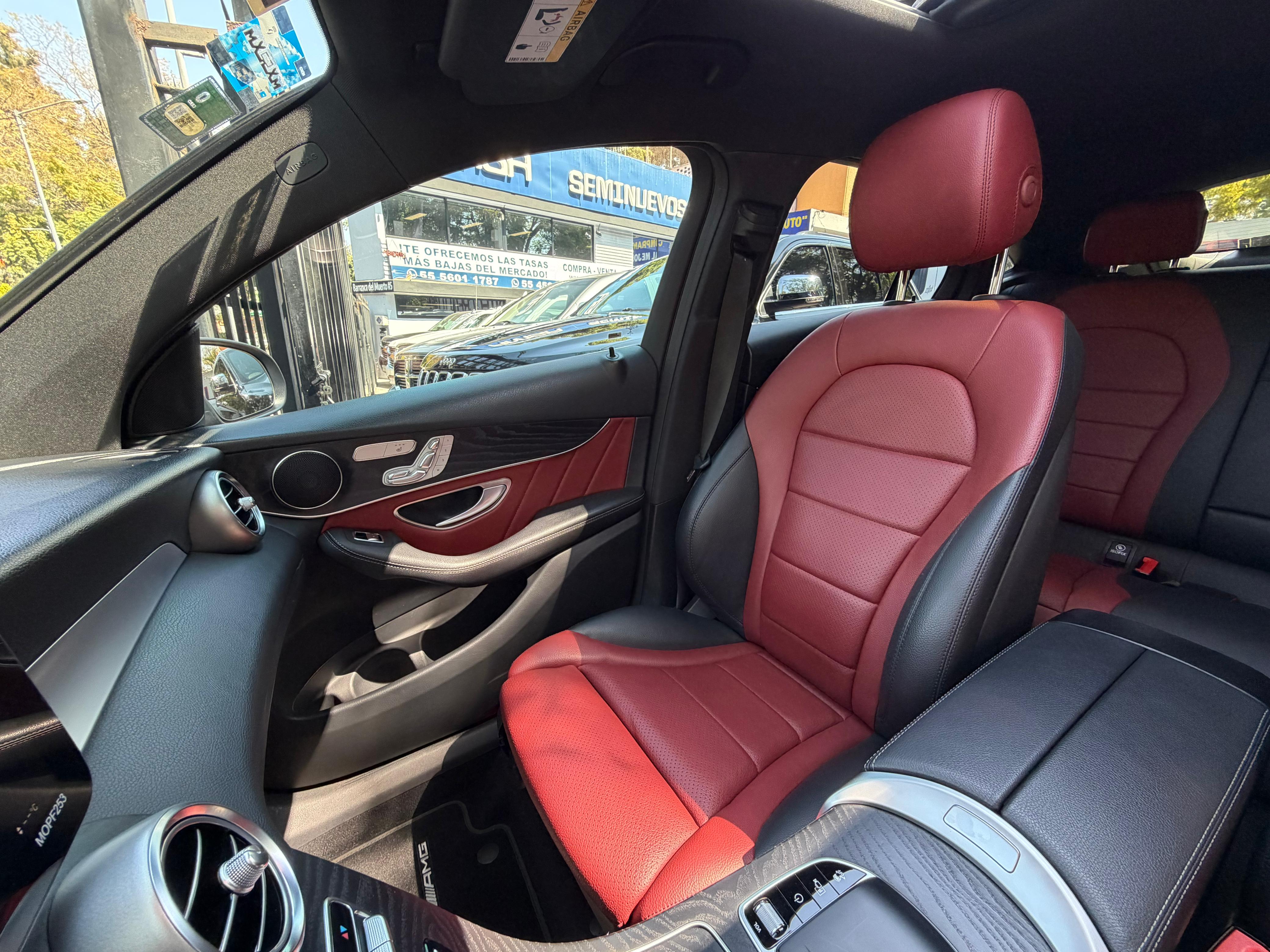 Mercedes-Benz GLC 300 4MATIC COUPE 2021