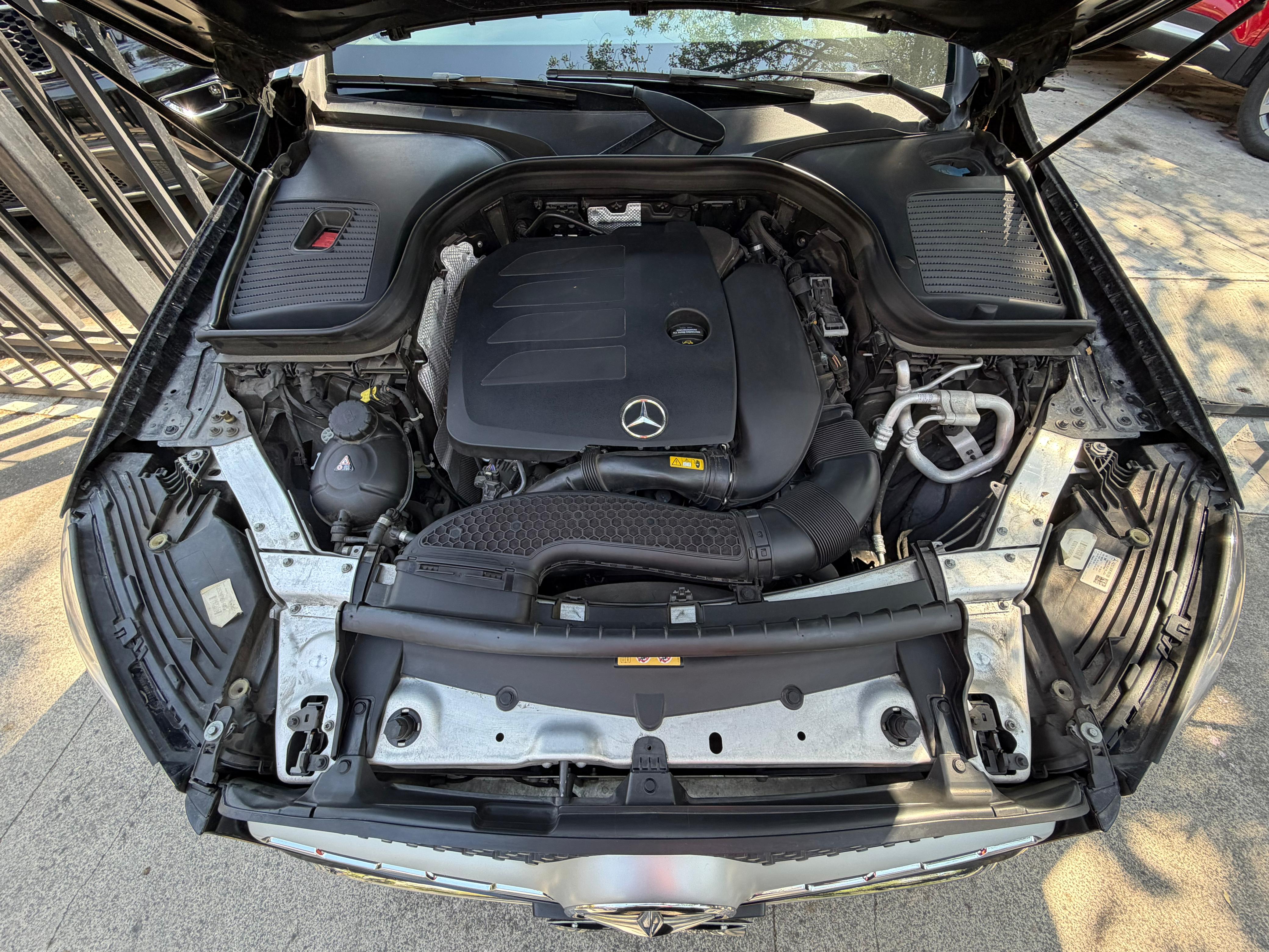 Mercedes-Benz GLC 300 4MATIC COUPE 2021