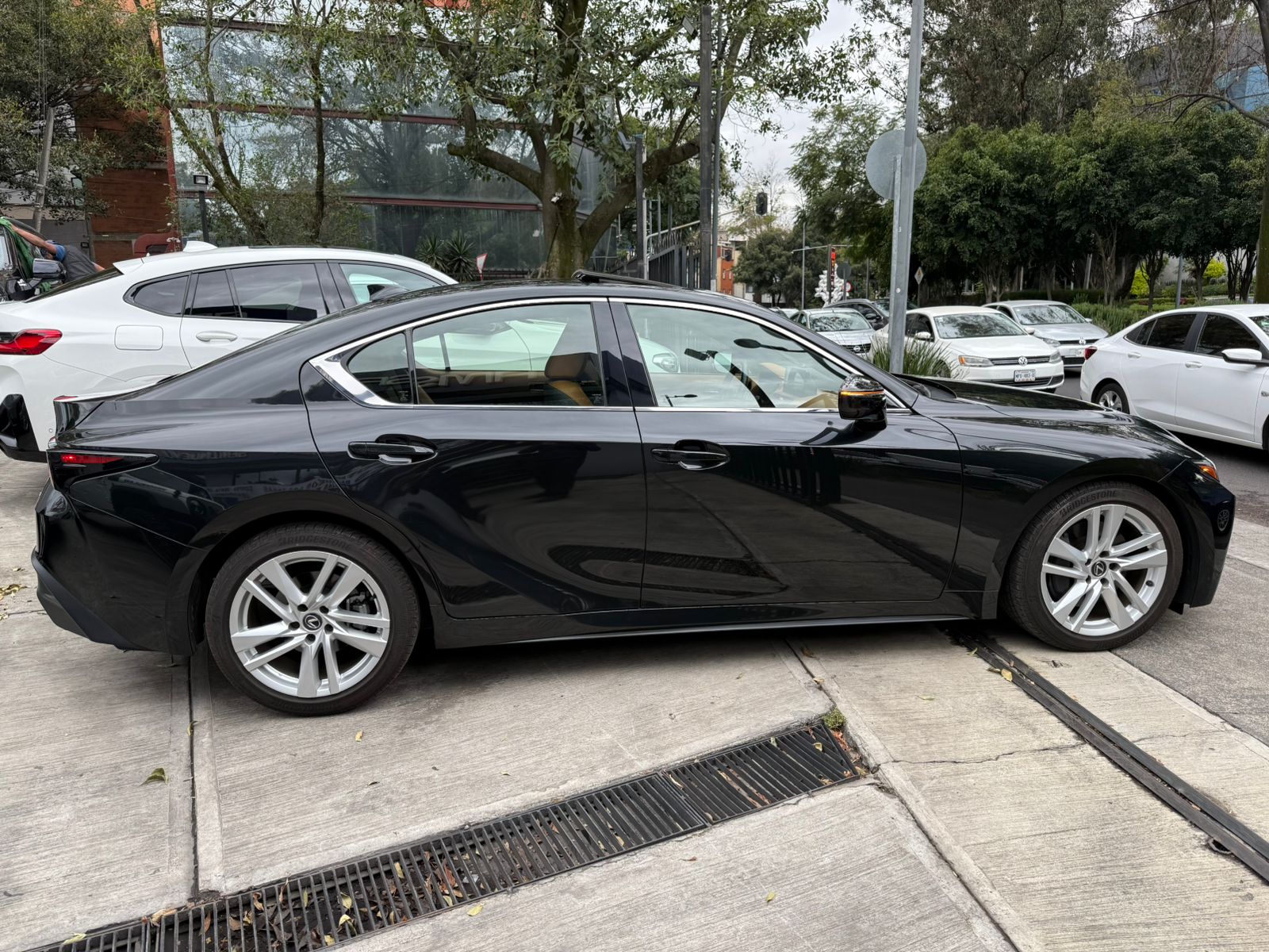 Toyota LEXUS IS300 2023