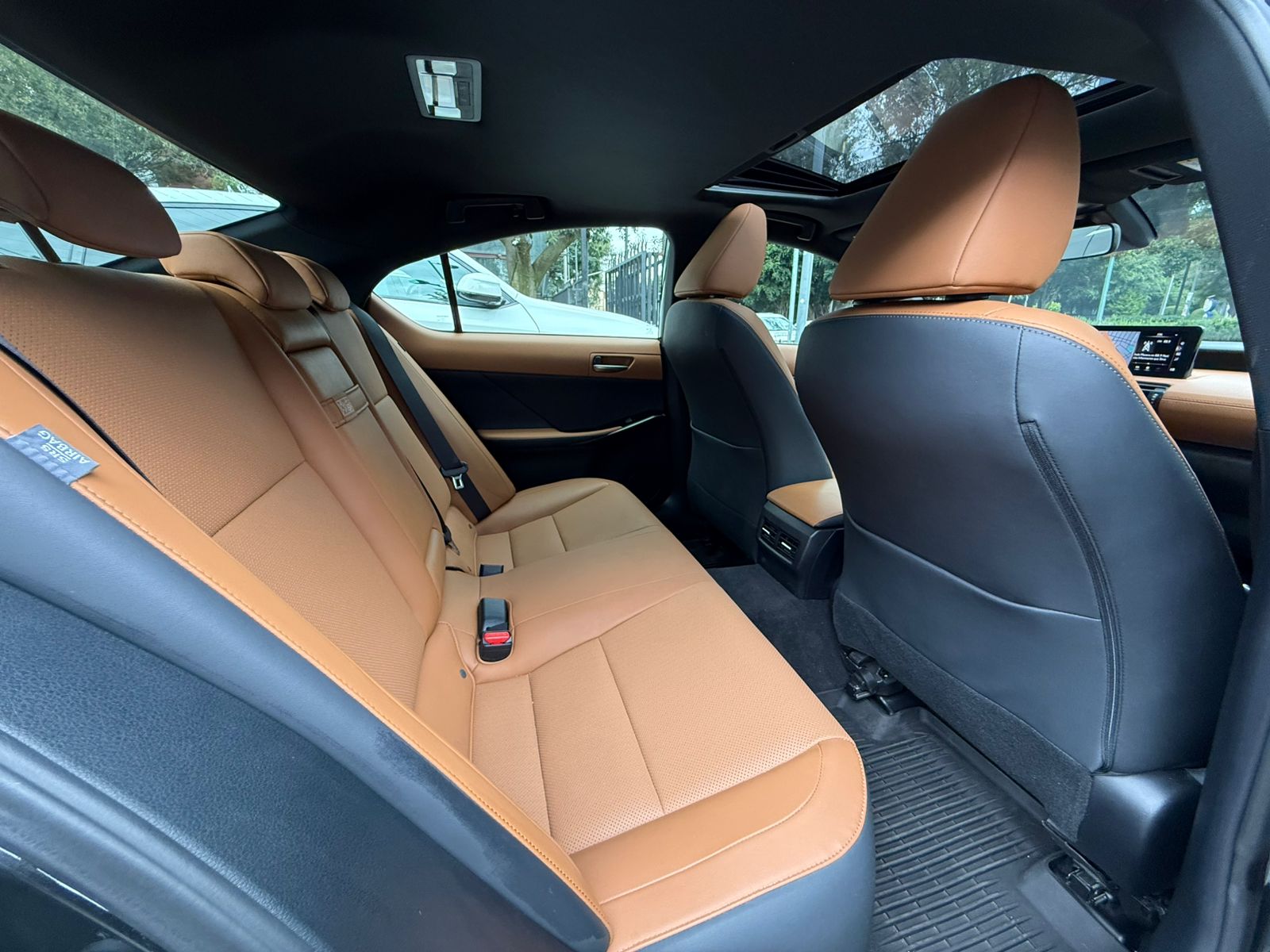 Toyota LEXUS IS300 2023