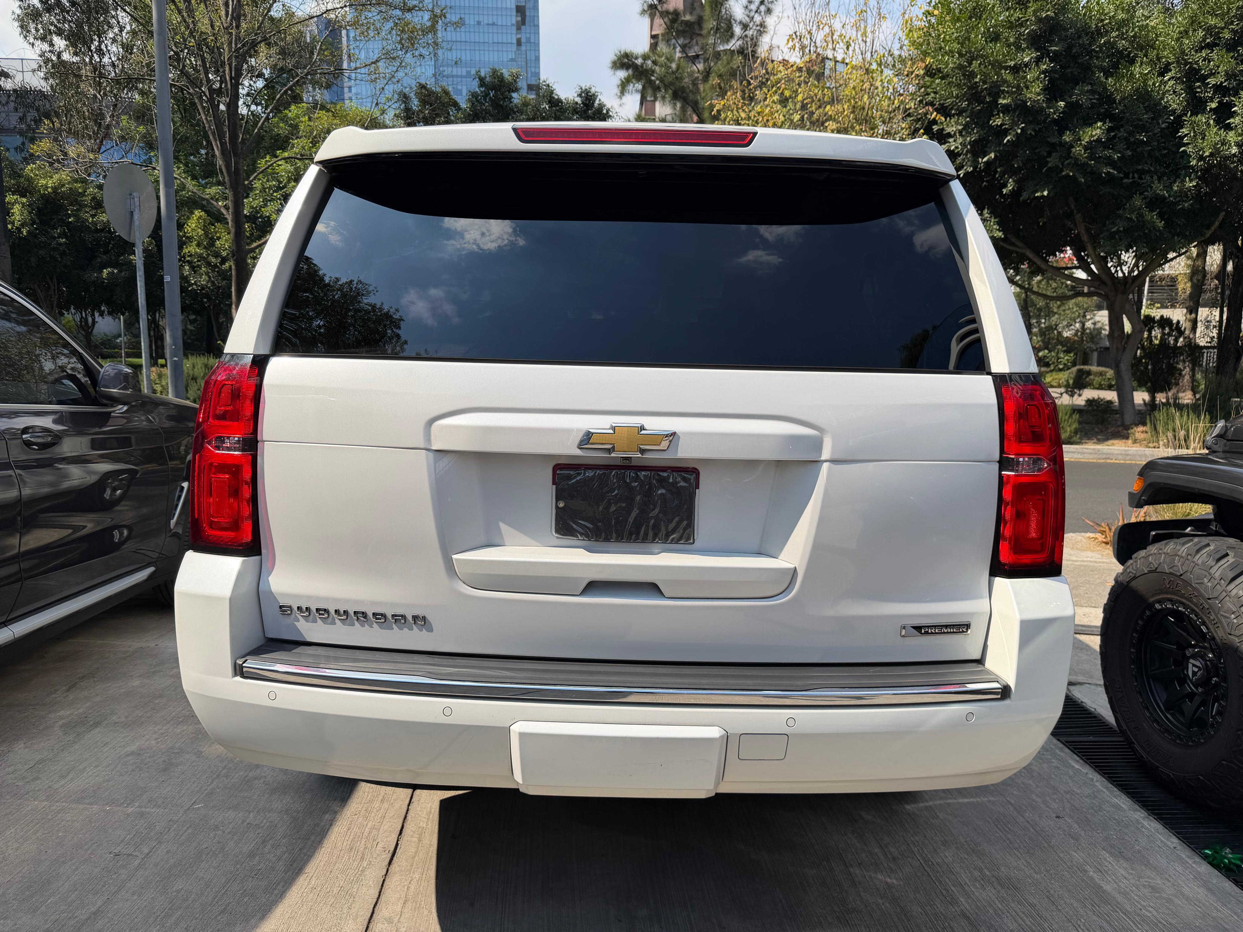 Chevrolet Suburban Premier 2018