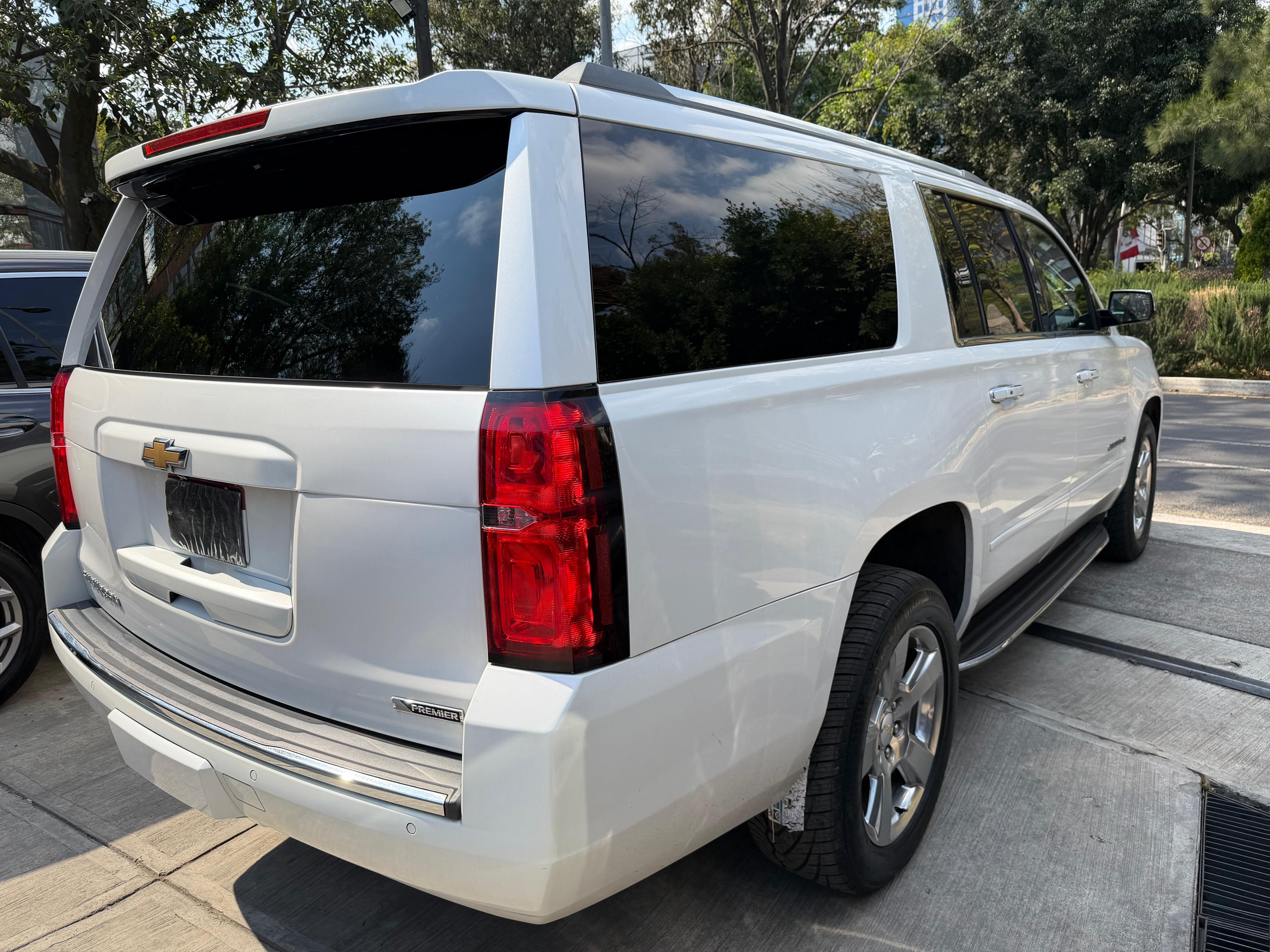Chevrolet Suburban Premier 2018