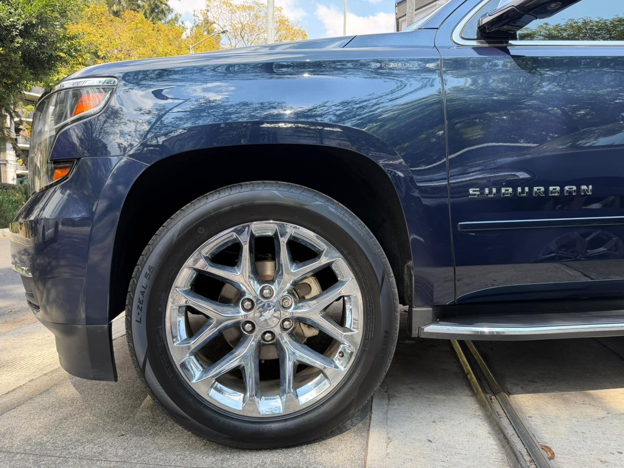 Chevrolet Suburban Premier 2018