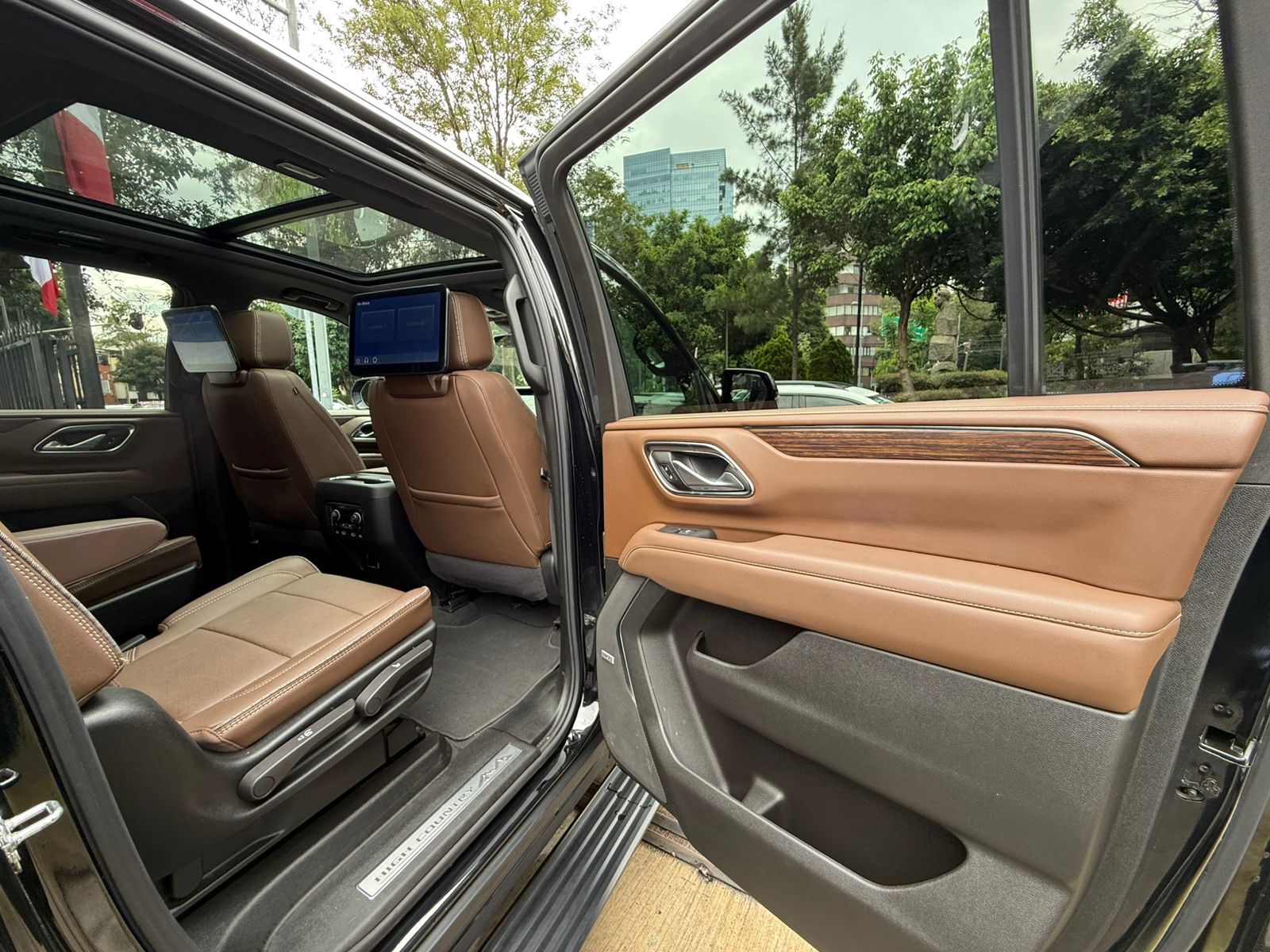 Chevrolet Suburban Highcountry 2024