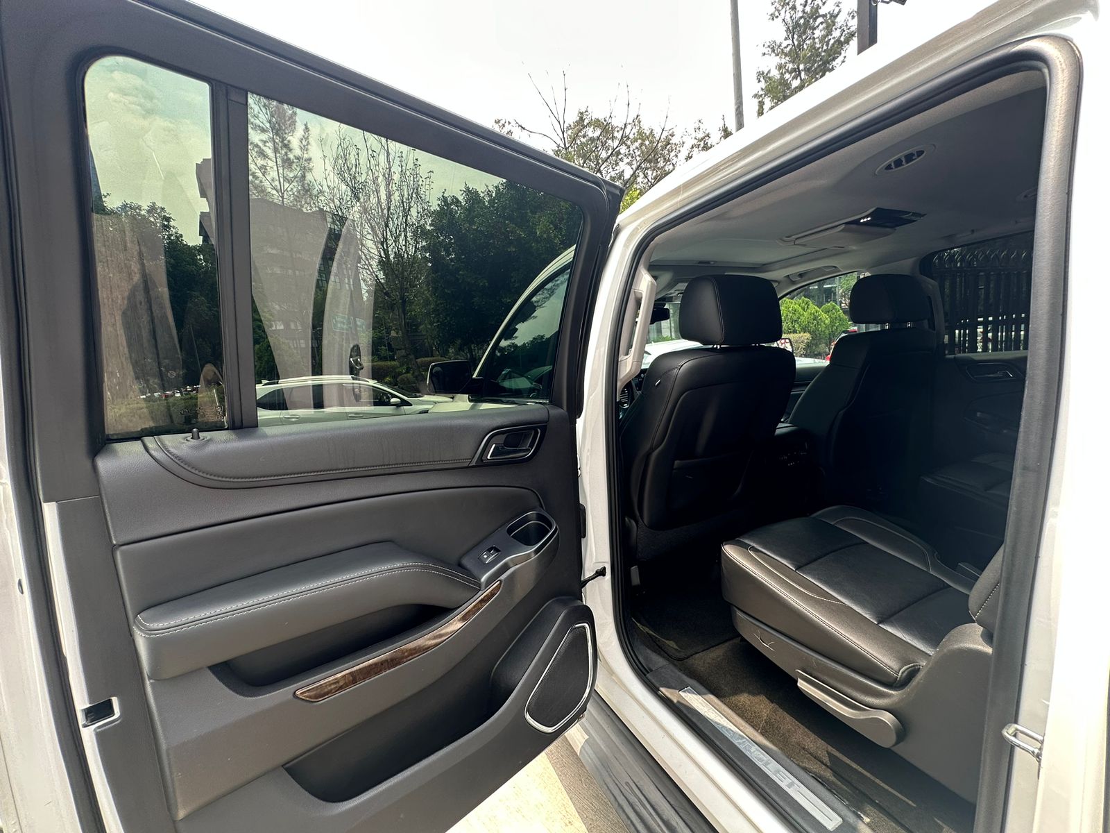 Chevrolet Suburban LT 2015