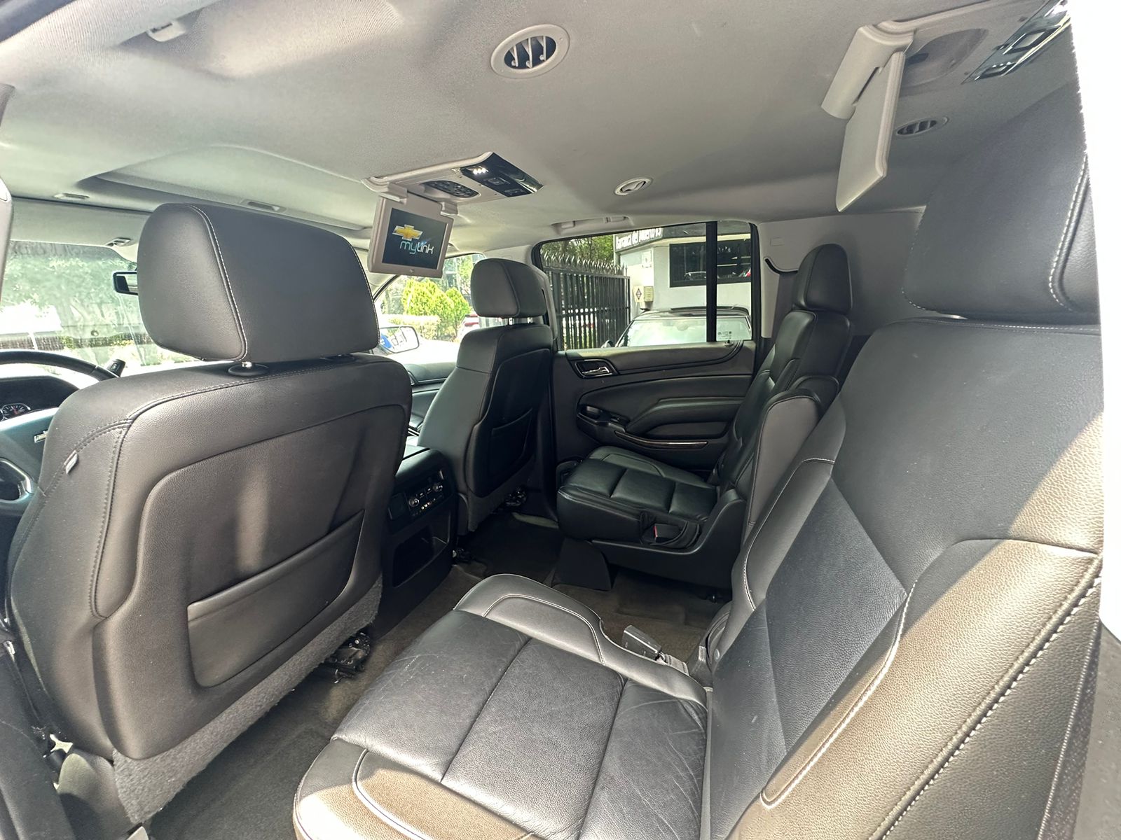 Chevrolet Suburban LT 2015