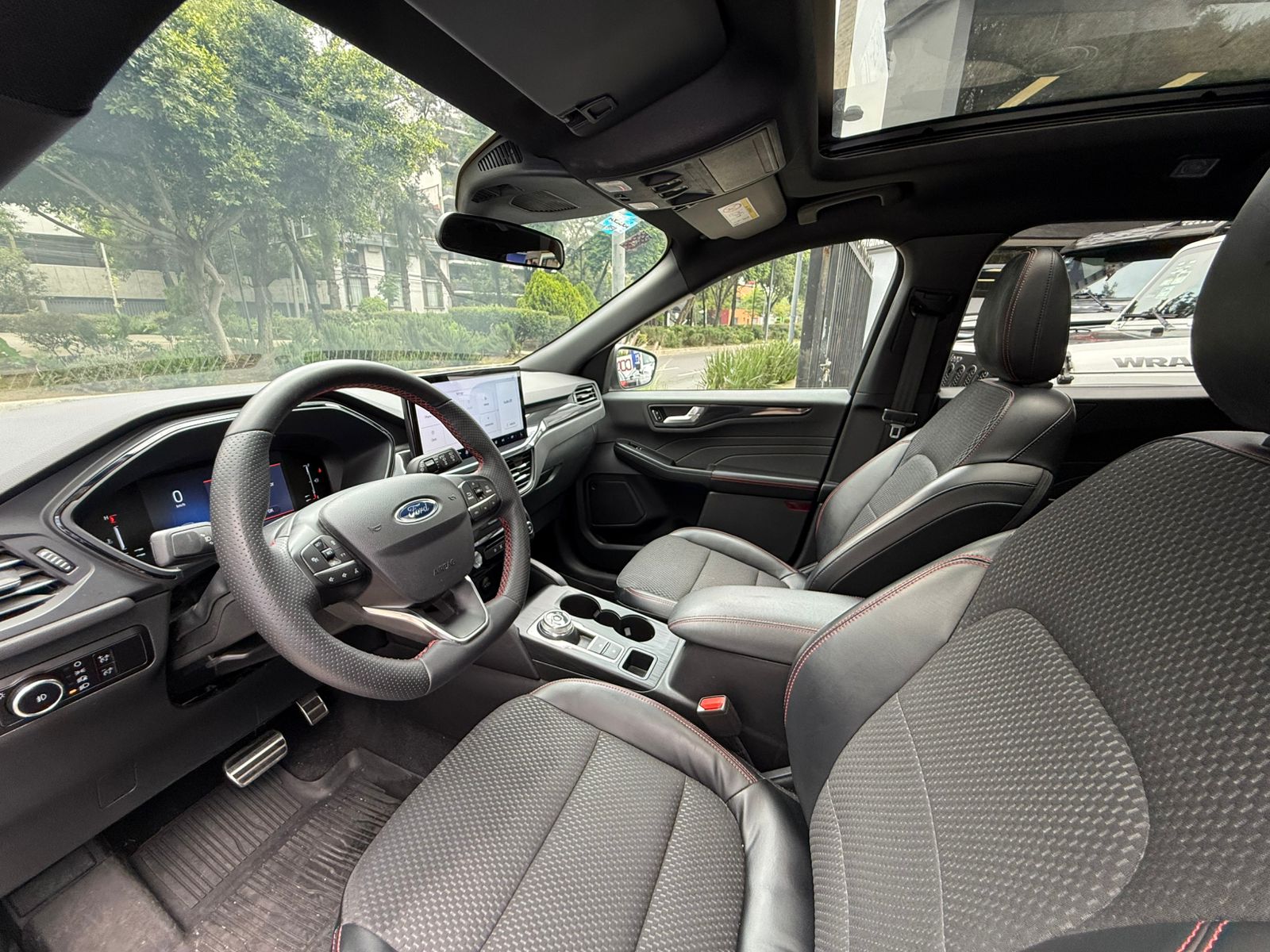 Ford Escape ST Hybrid 2023