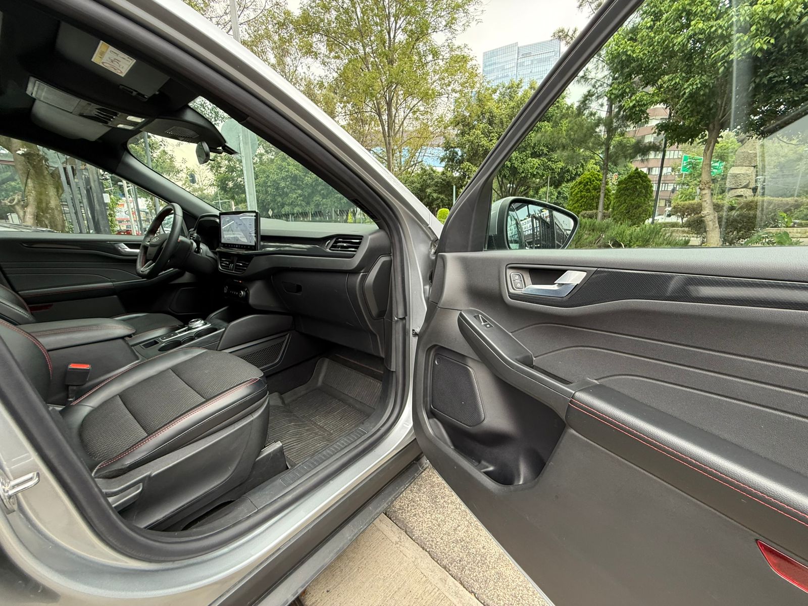 Ford Escape ST Hybrid 2023
