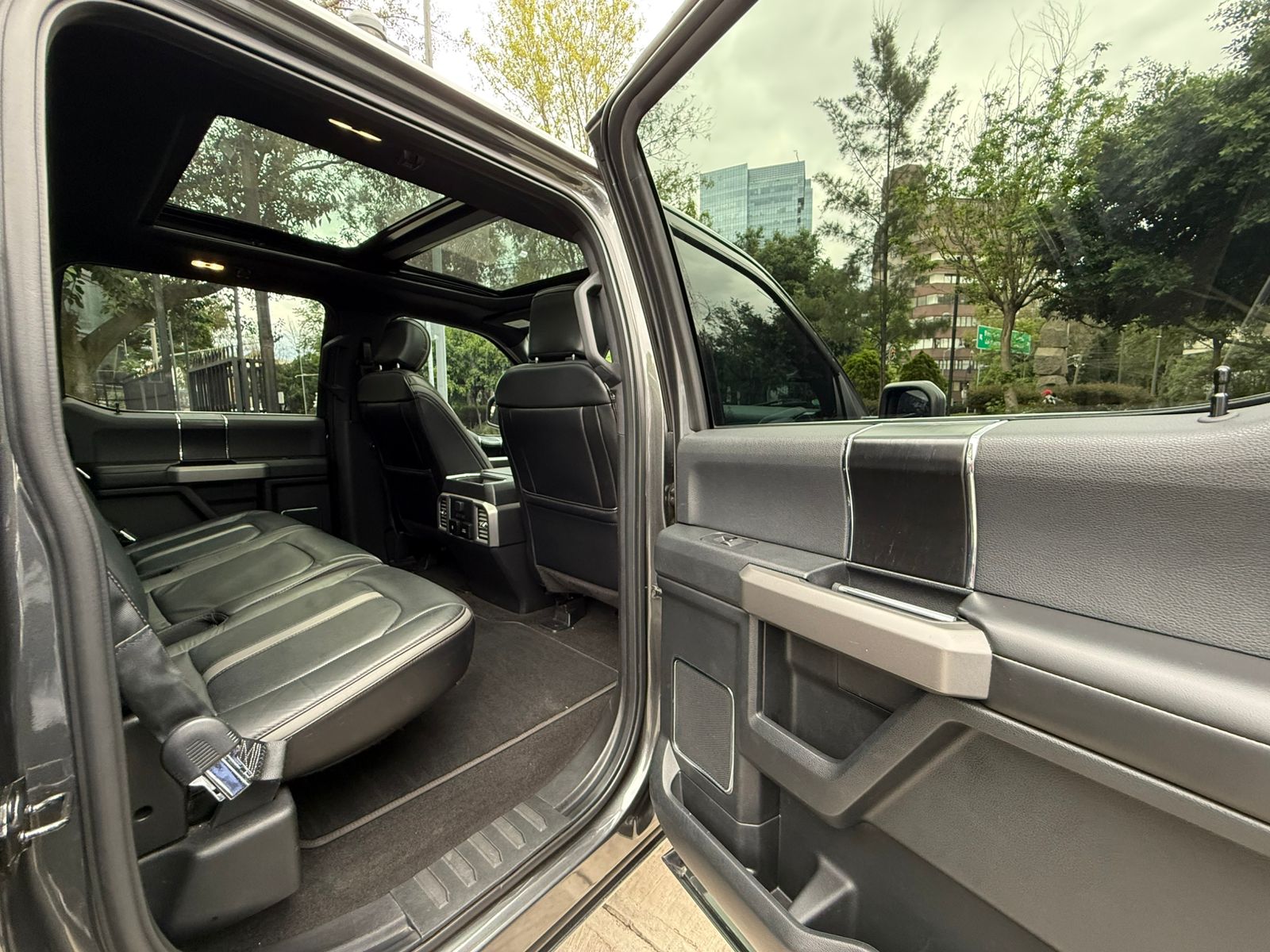 Ford Lobo Platinum 2018
