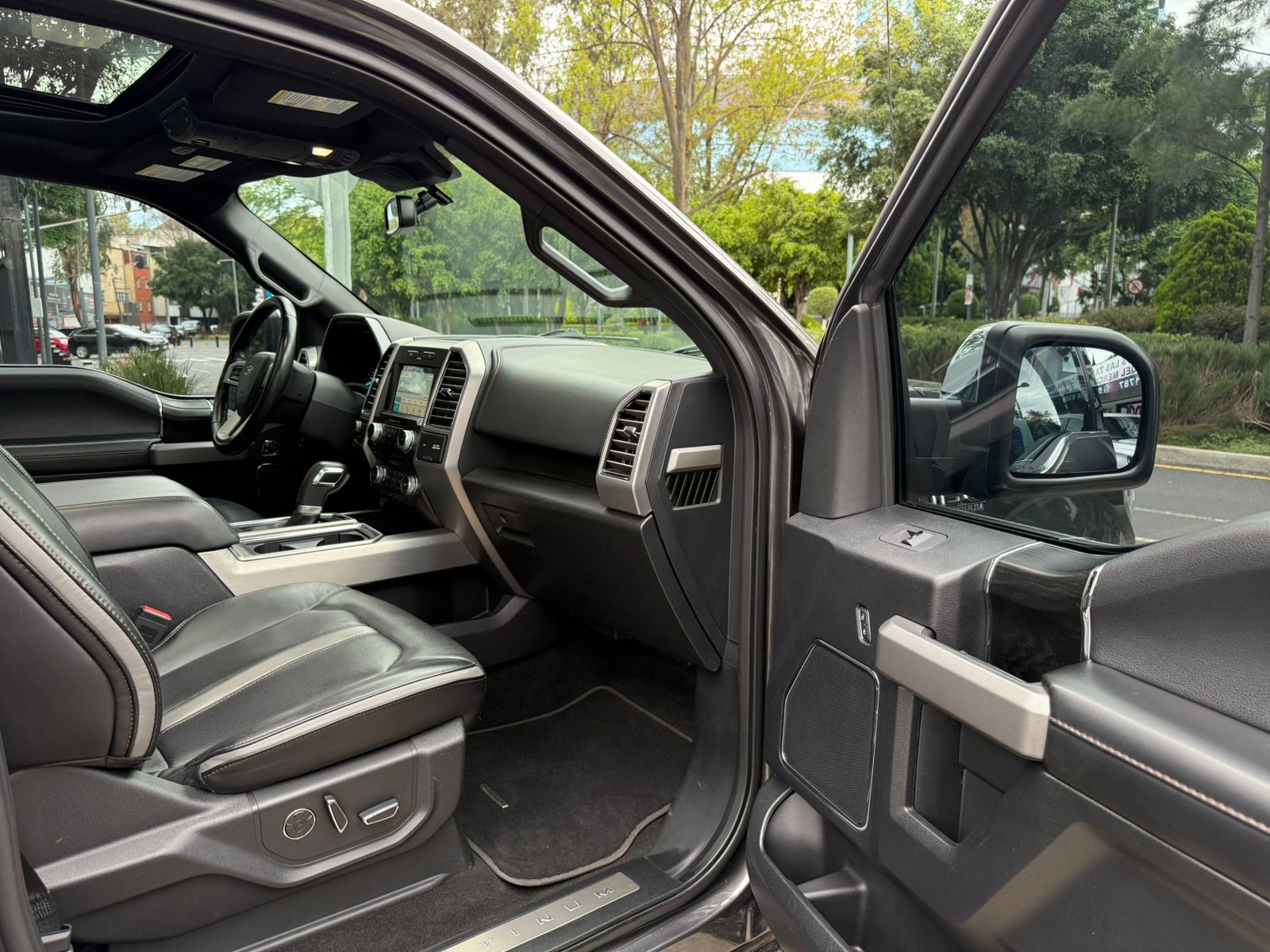 Ford Lobo Platinum 2018