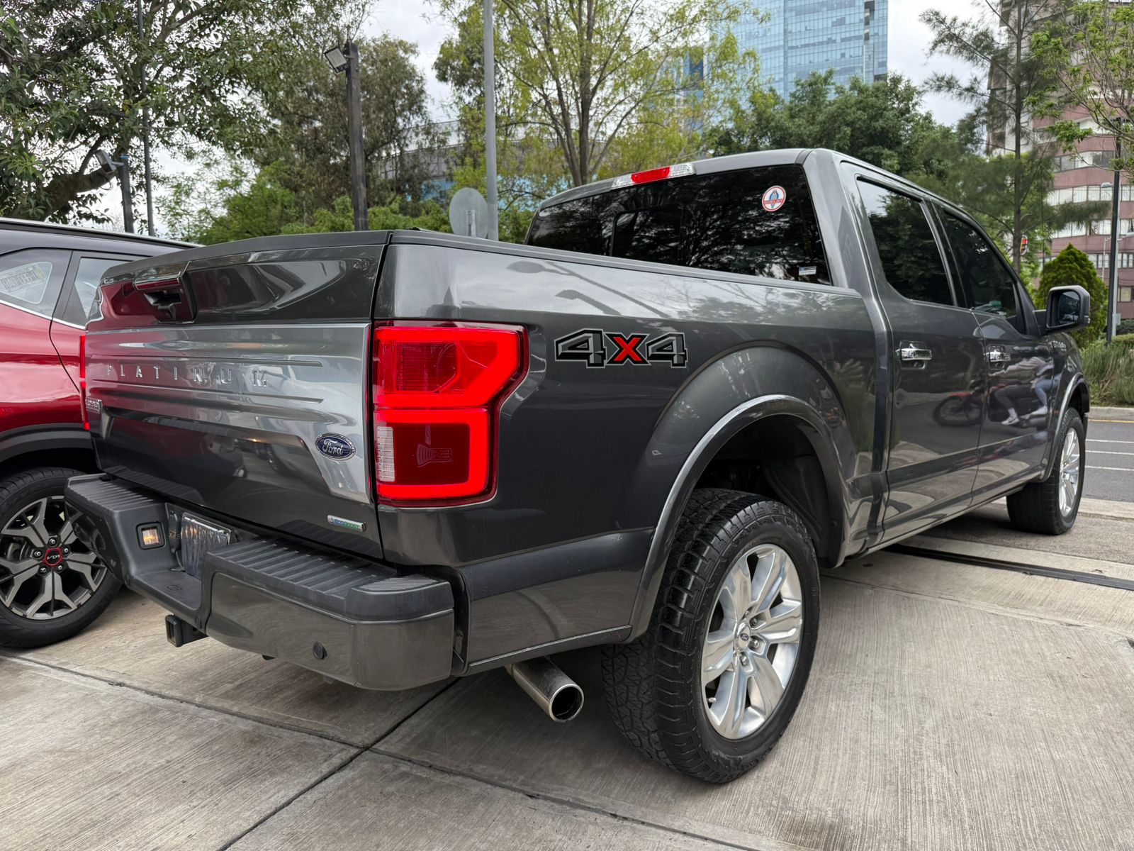 Ford Lobo Platinum 2018