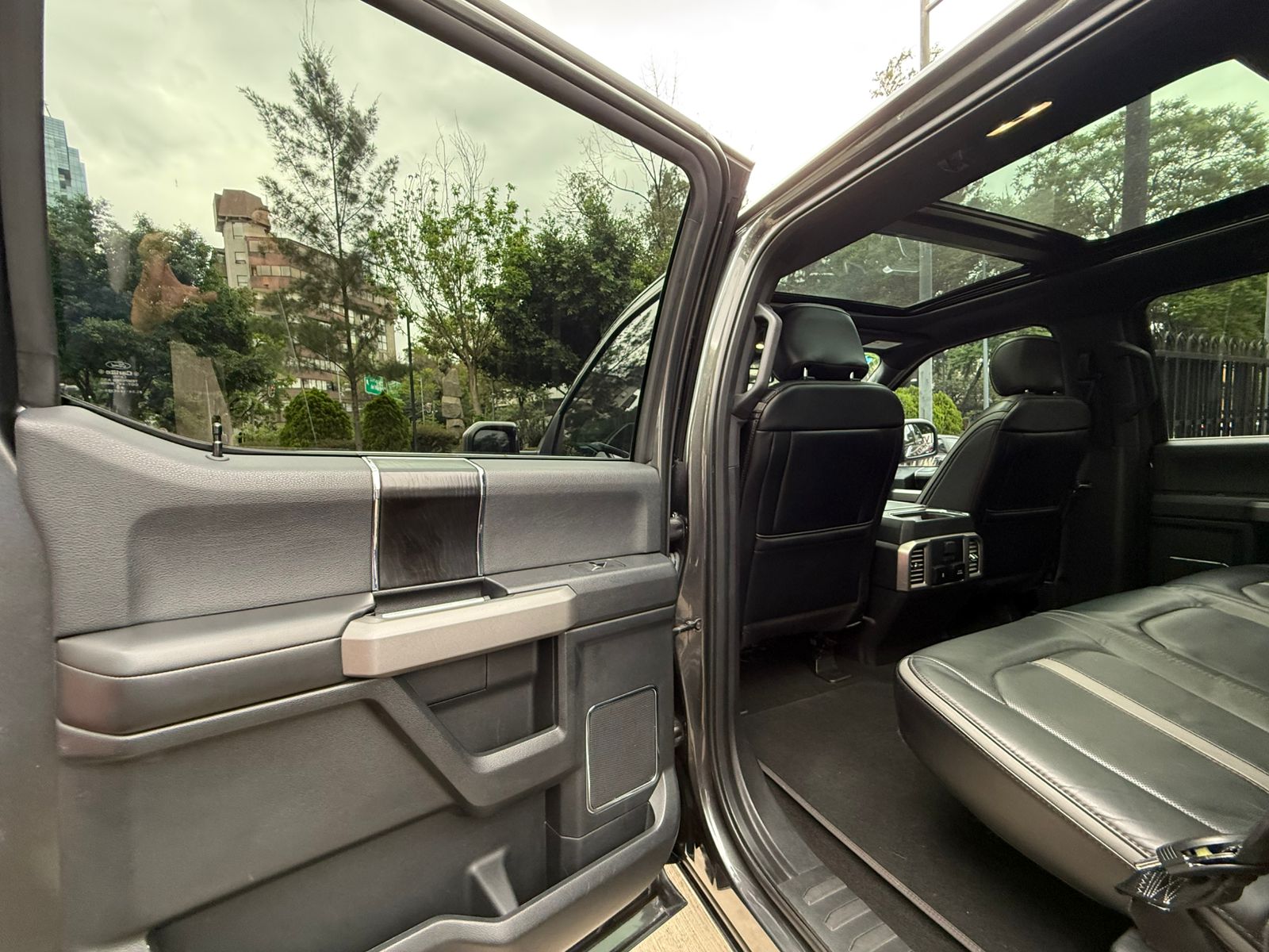 Ford Lobo Platinum 2018