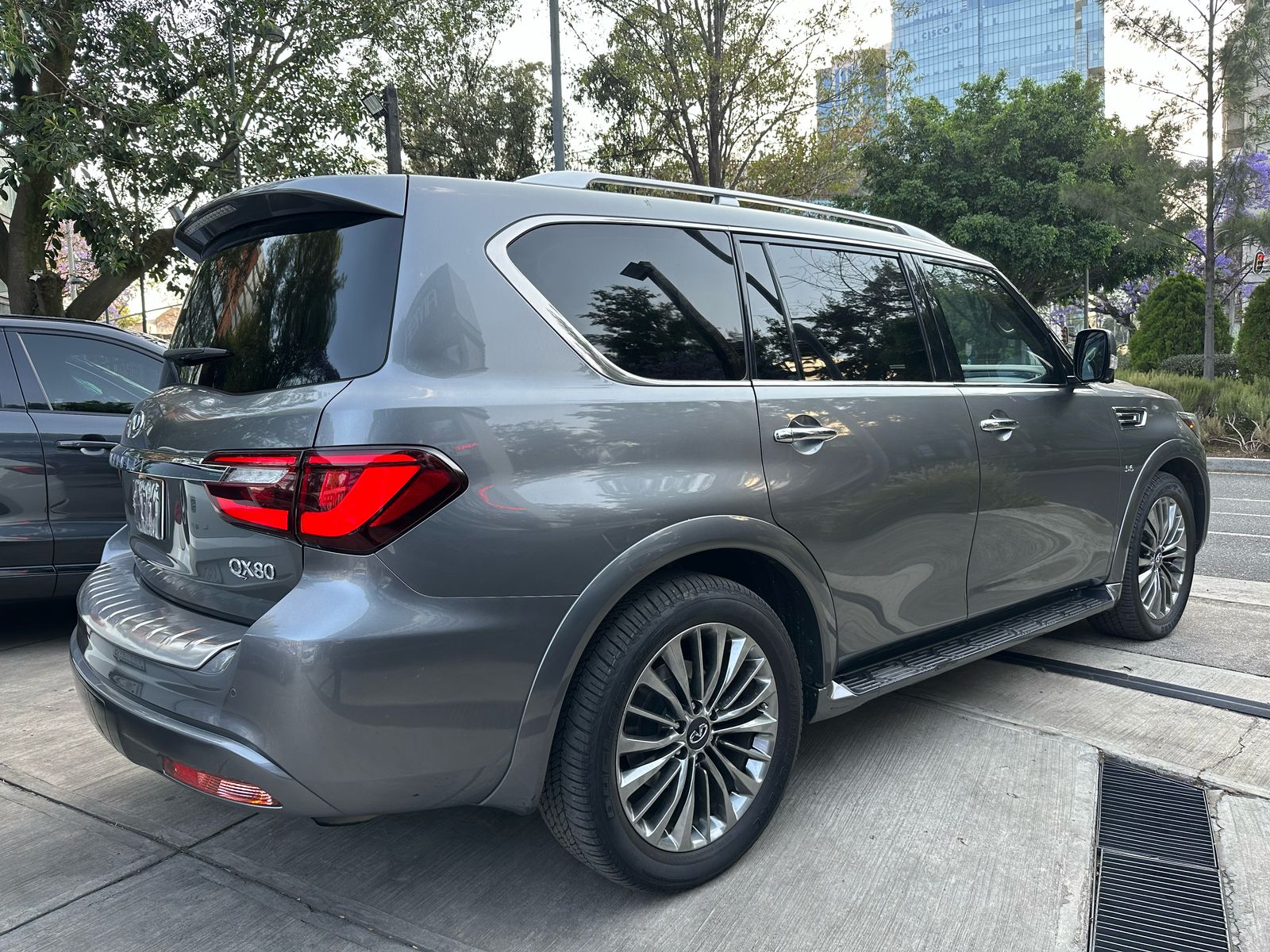 Infiniti QX80 Perfection 2020