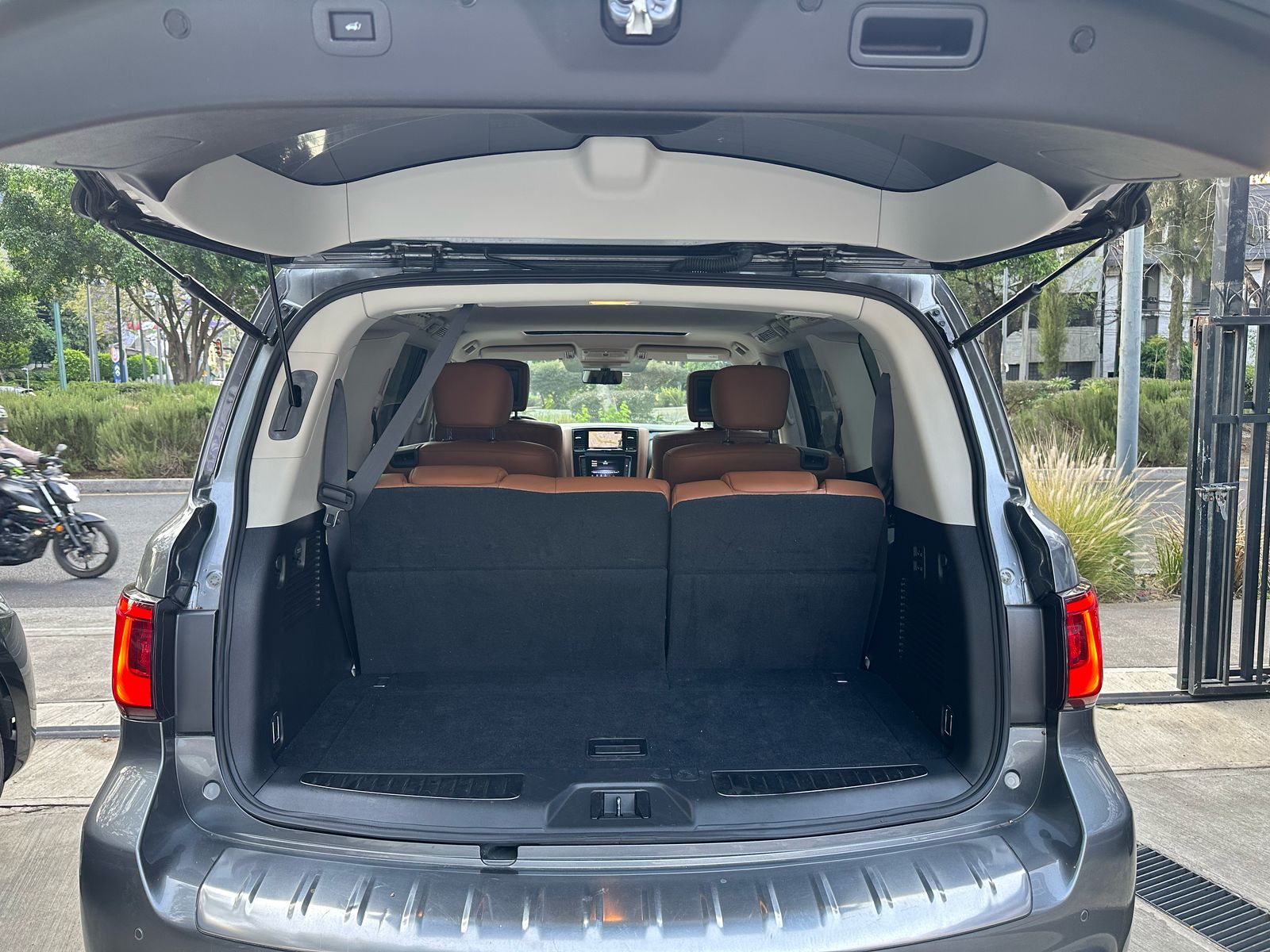 Infiniti QX80 Perfection 2020