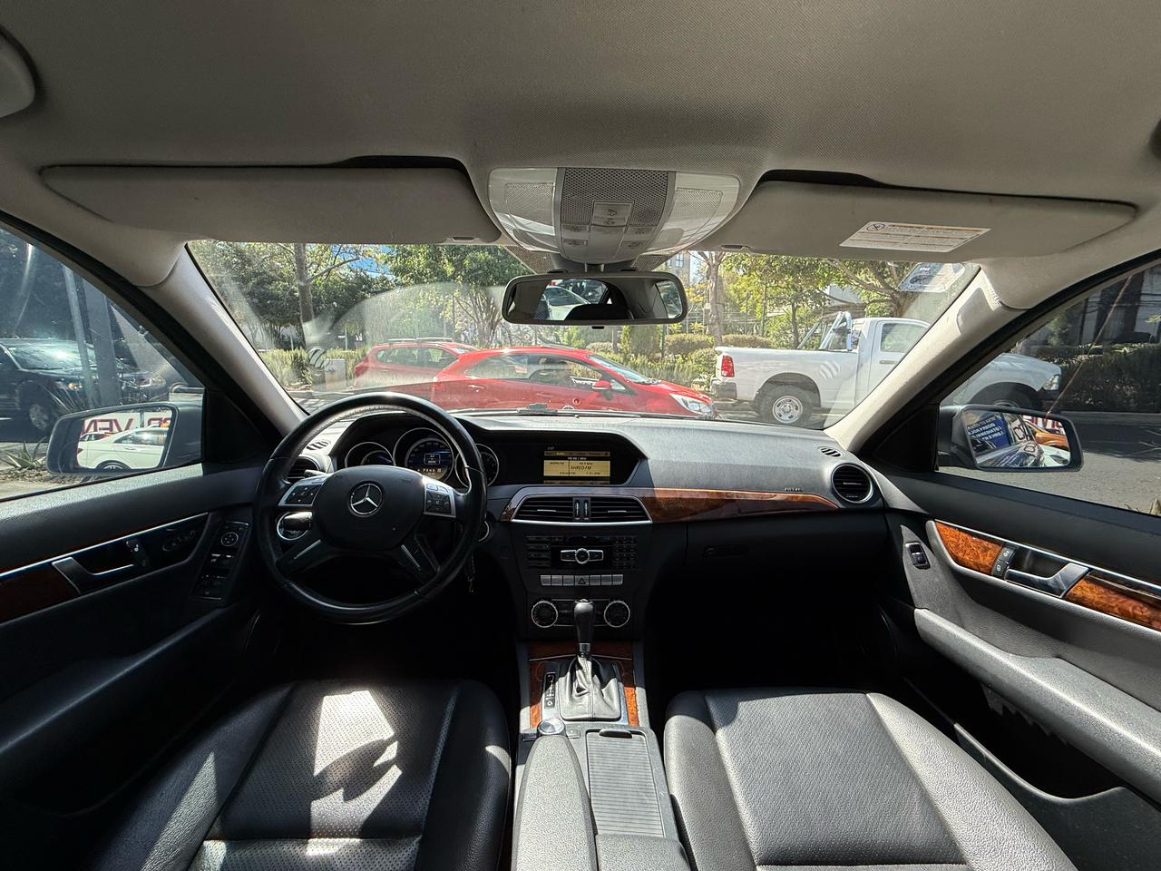 Mercedes-Benz C180 Navi 2012