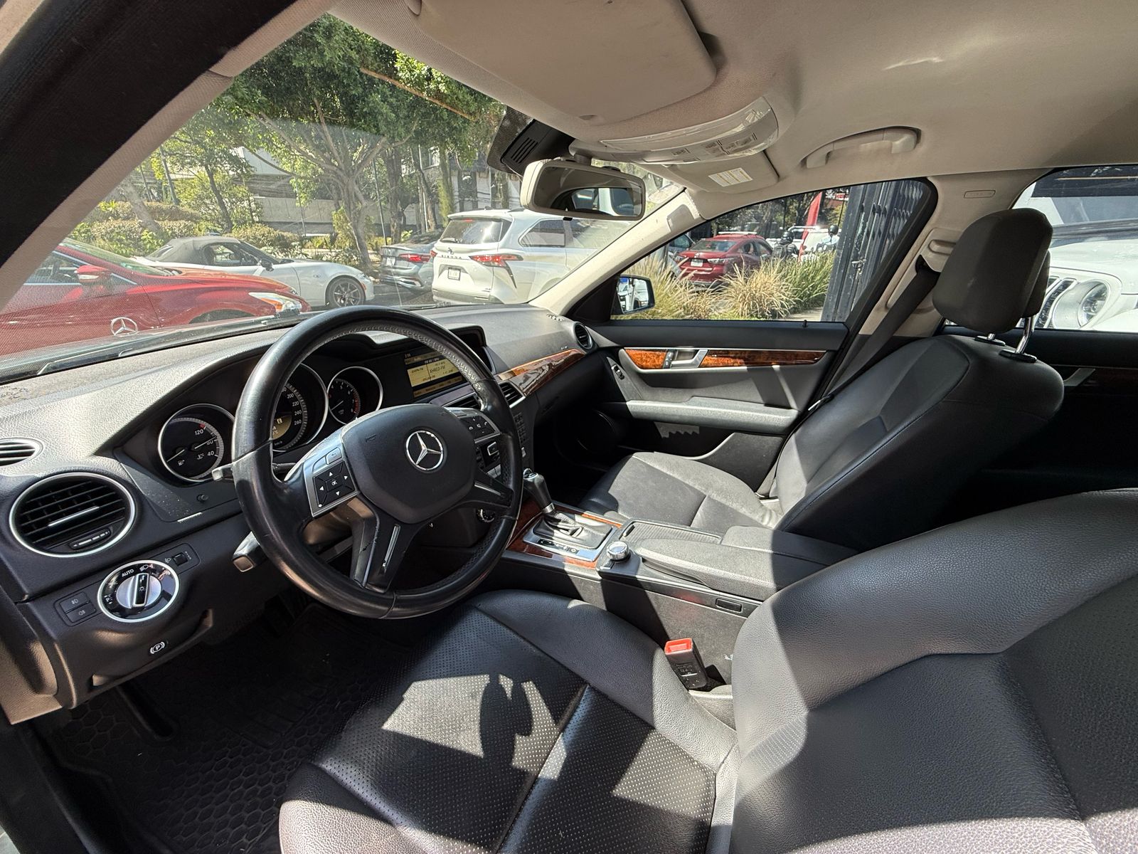 Mercedes-Benz C180 Navi 2012