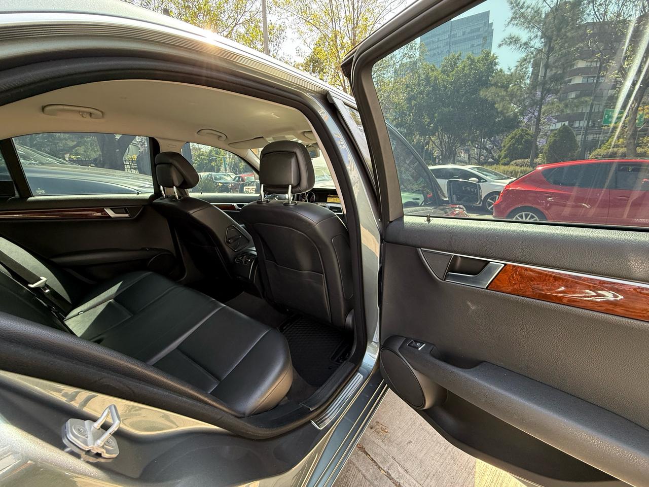Mercedes-Benz C180 Navi 2012