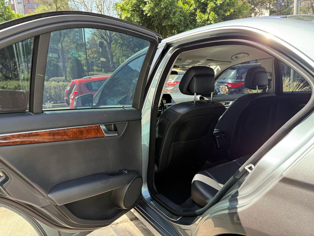 Mercedes-Benz C180 Navi 2012