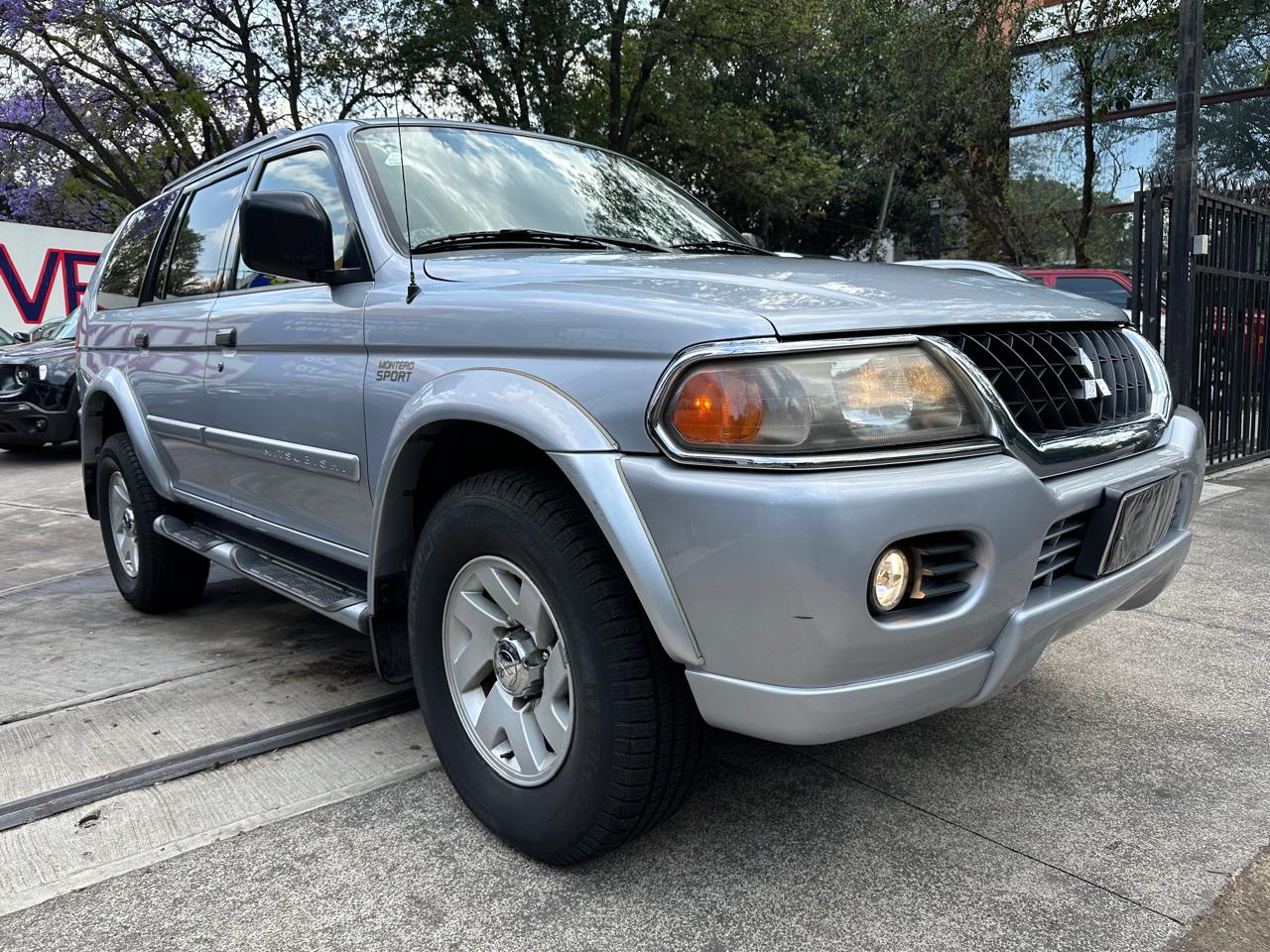 Mitsubishi Montero Sport XLS 2004