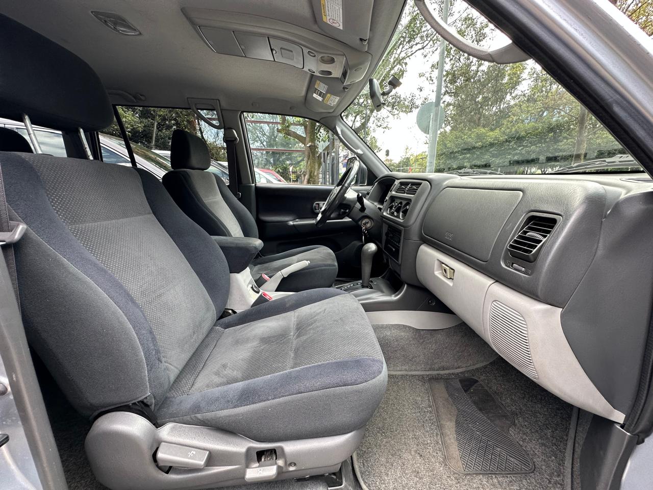 Mitsubishi Montero Sport XLS 2004
