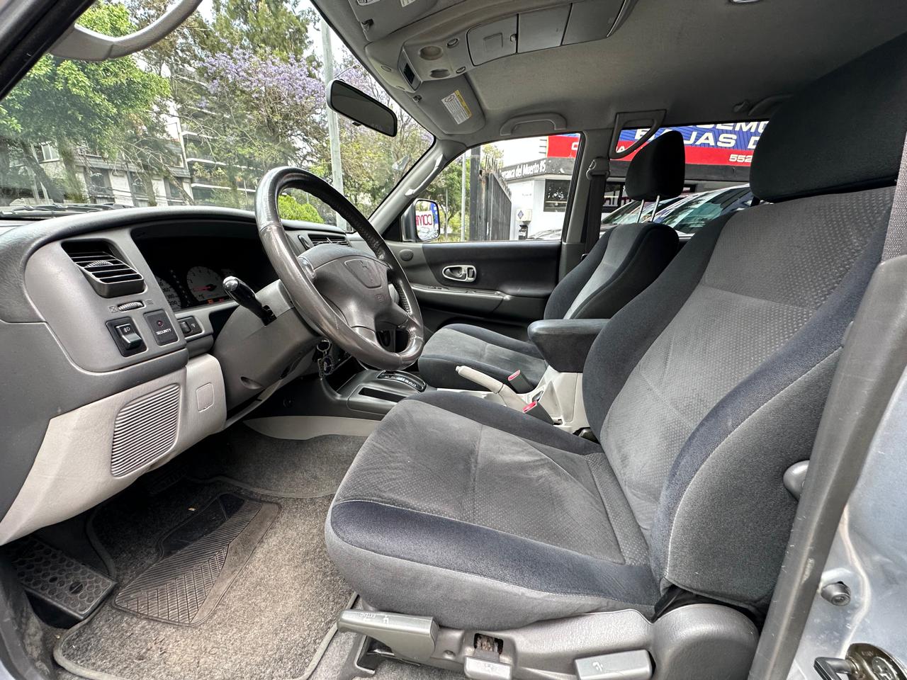 Mitsubishi Montero Sport XLS 2004