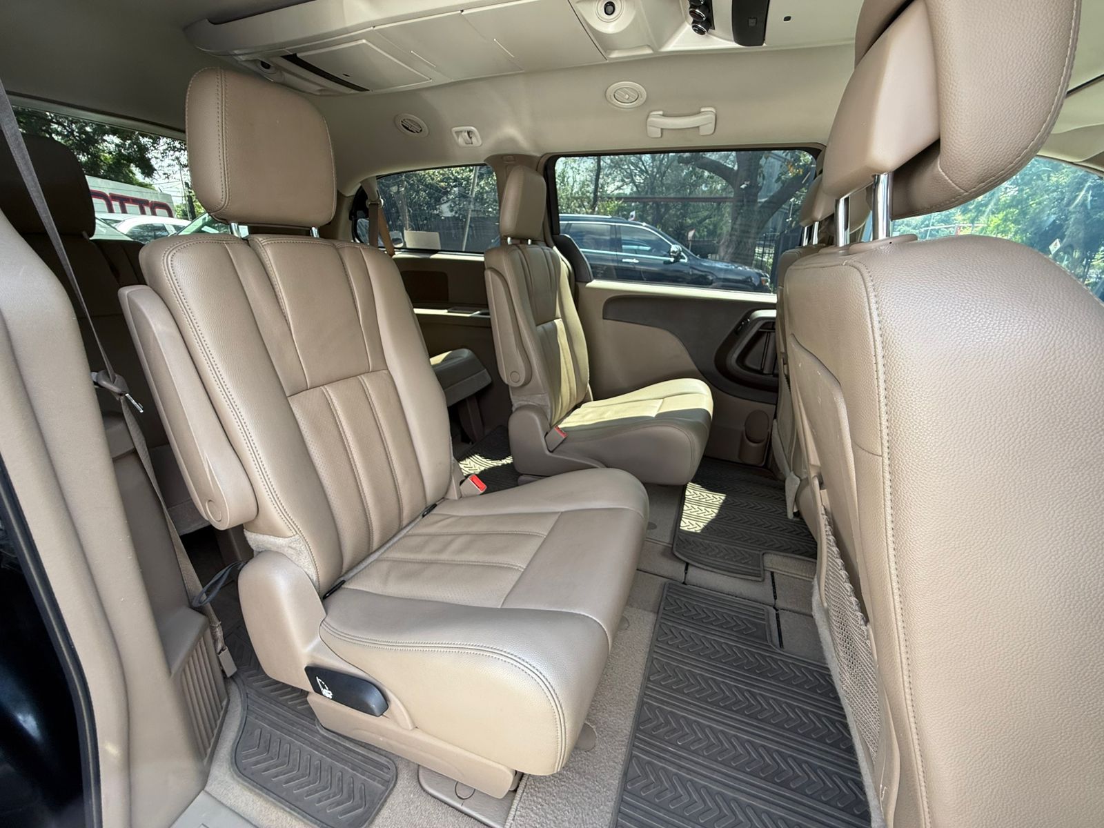 Chrysler Town and country Touring 2013