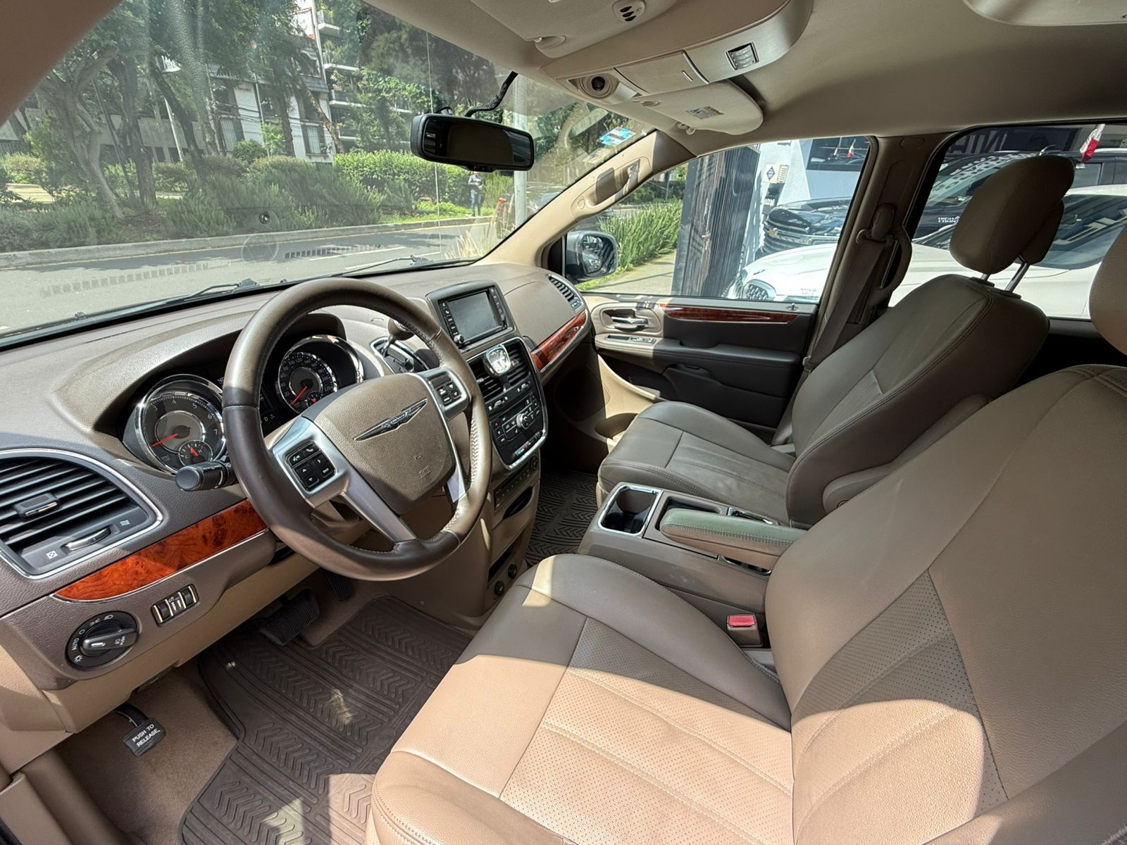 Chrysler Town and country Touring 2013