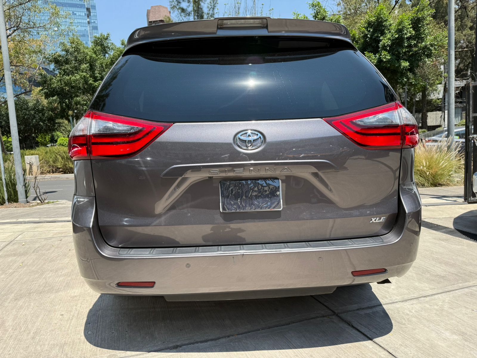 Toyota Sienna XLE  2020