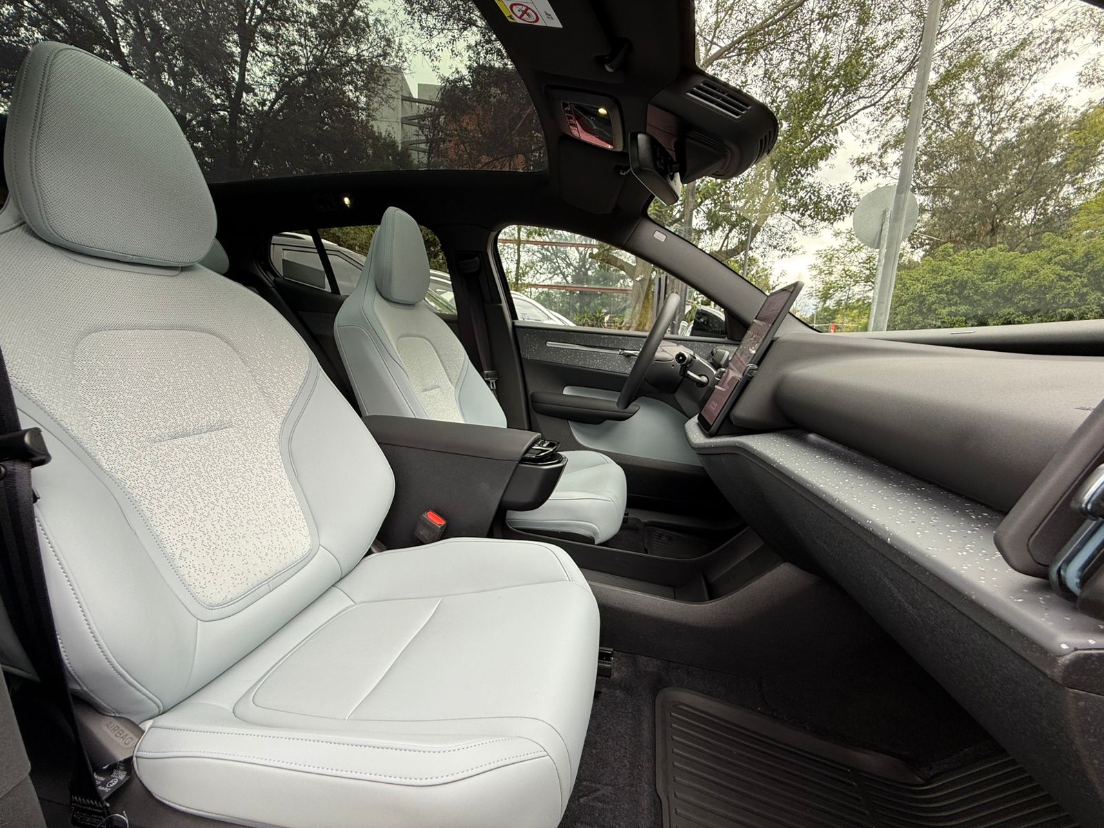 Volvo EX30 ULTRA 2025