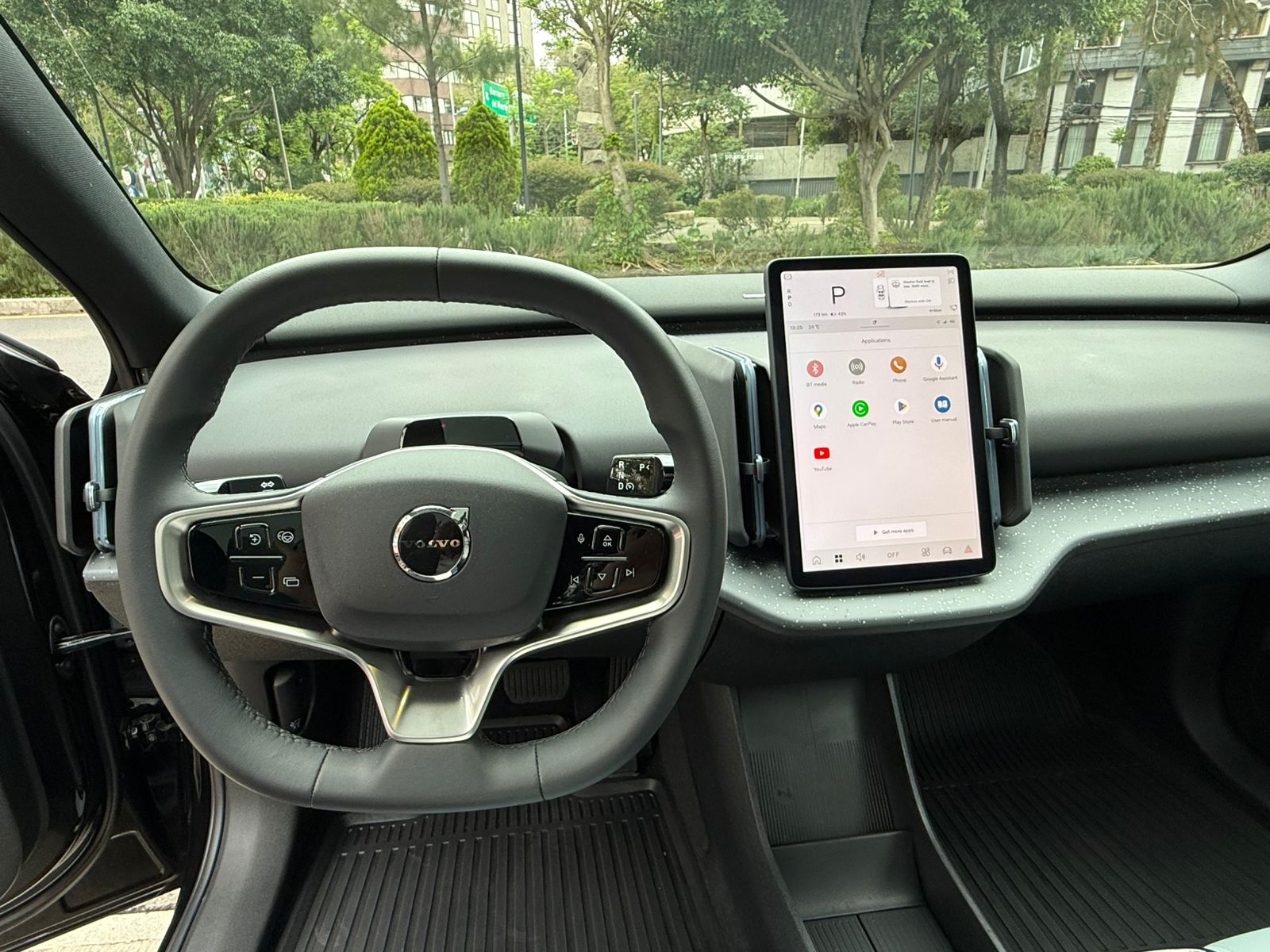 Volvo EX30 ULTRA 2025