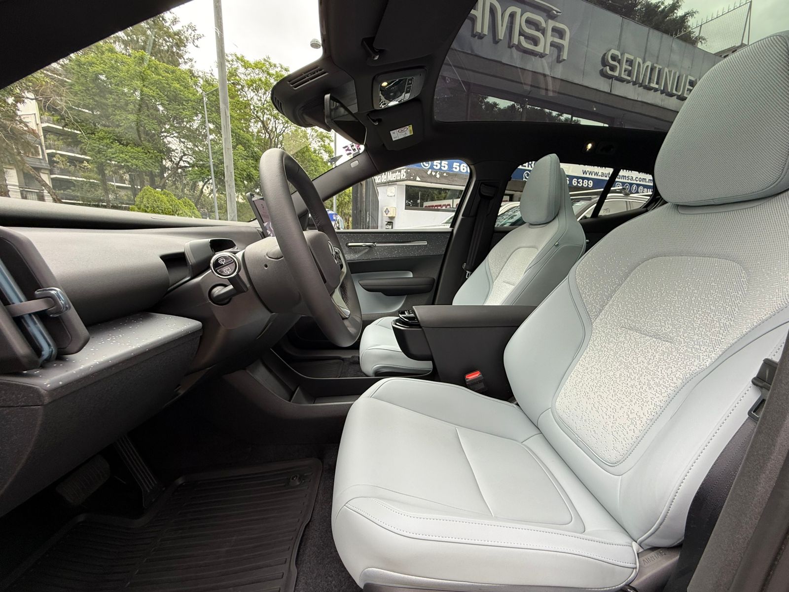 Volvo EX30 ULTRA 2025
