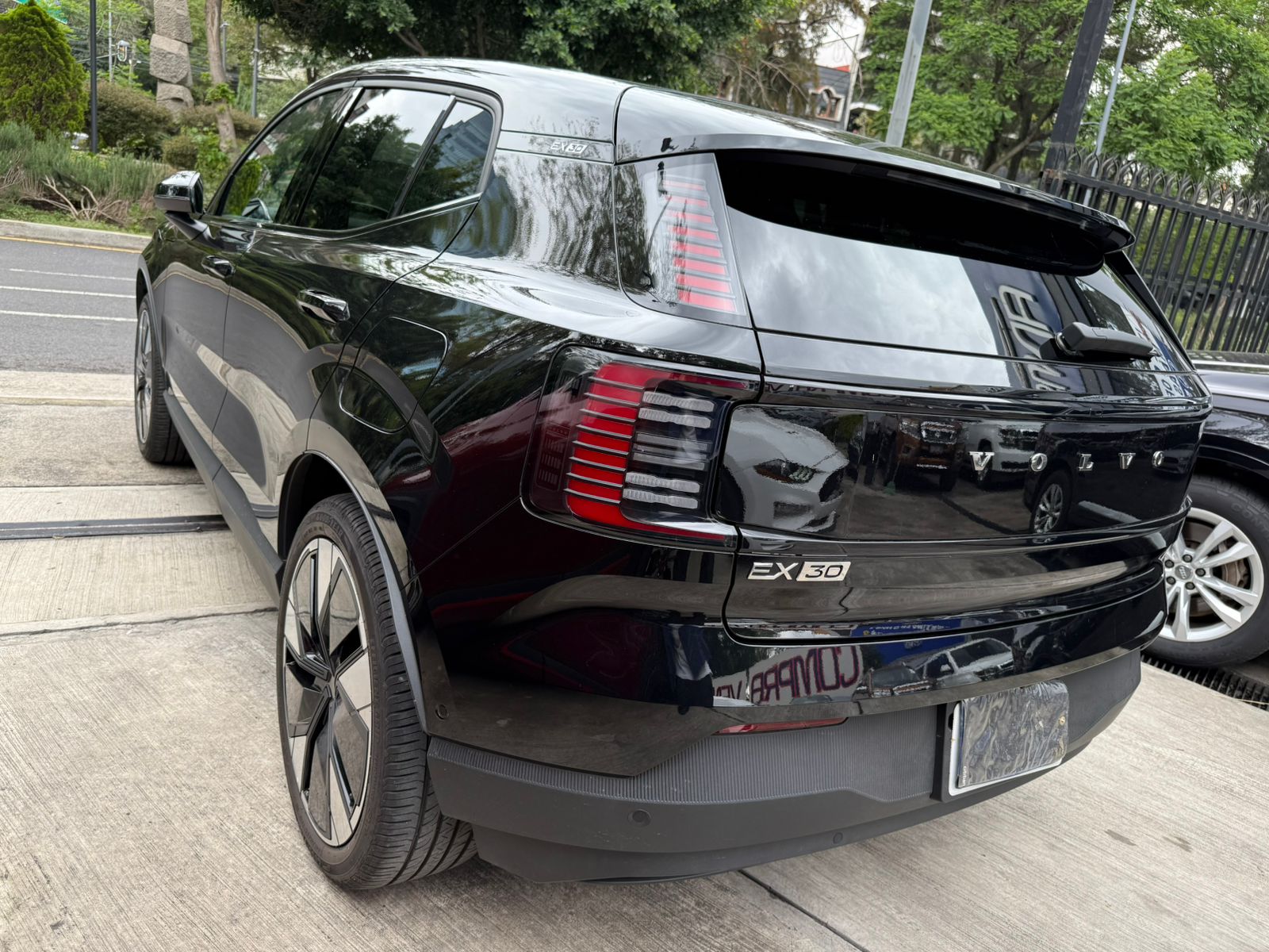Volvo EX30 ULTRA 2025