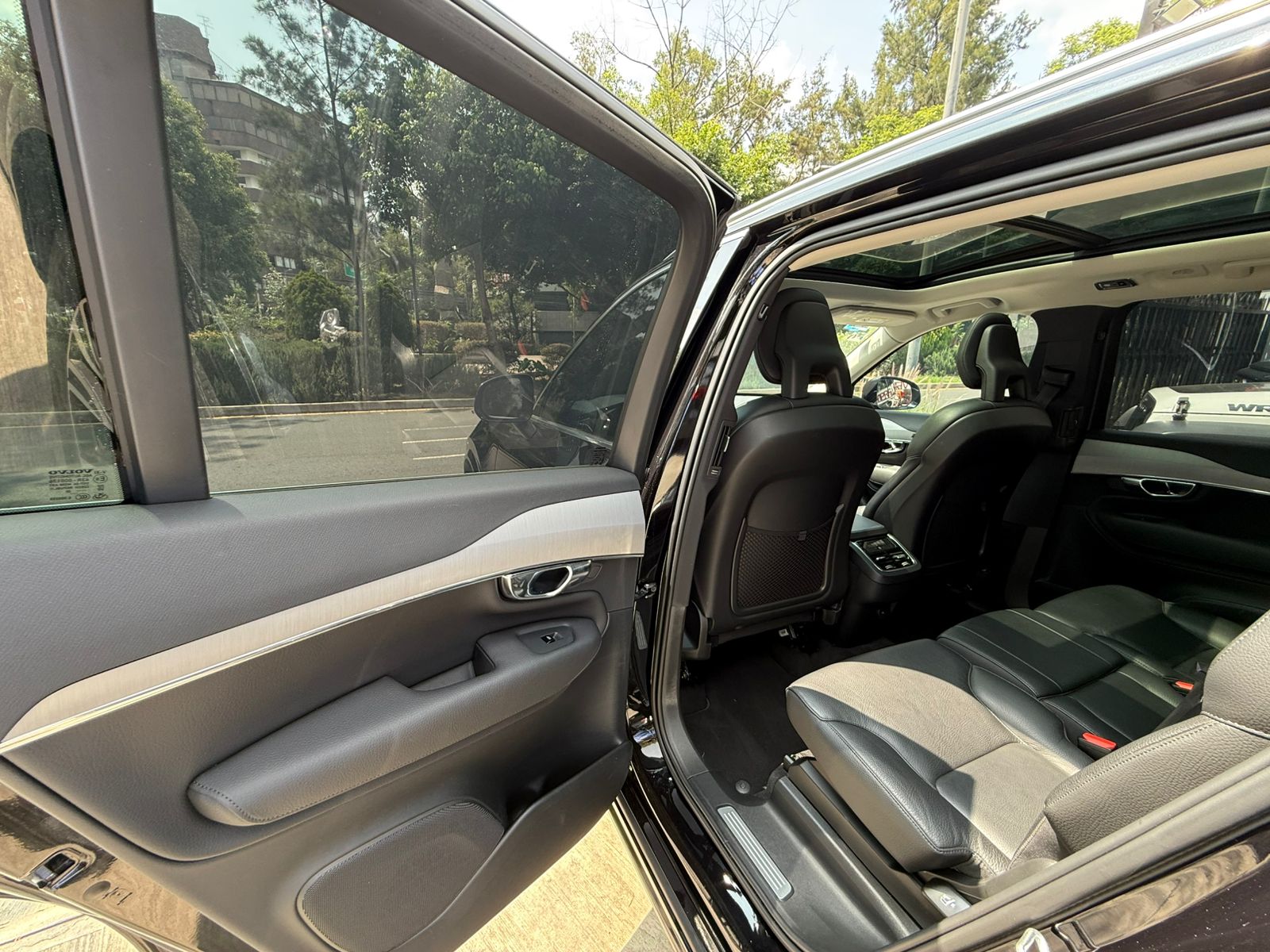 Volvo XC90 Momentum 2021