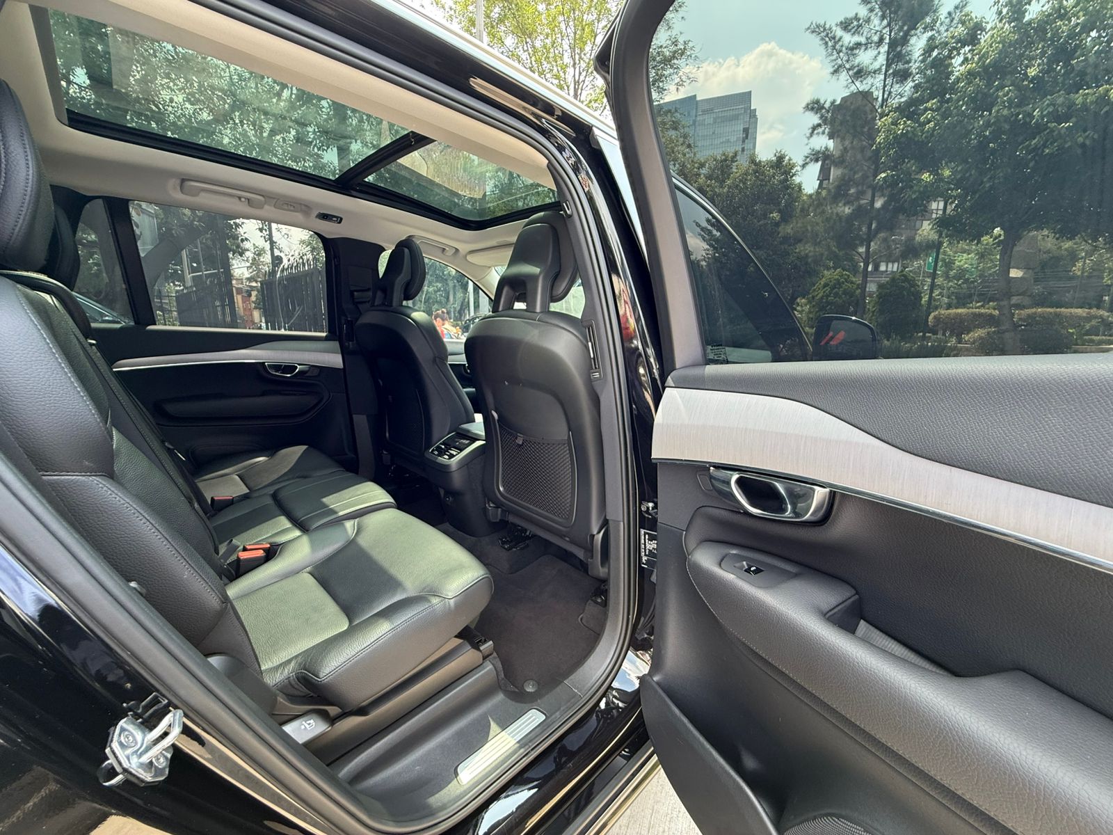 Volvo XC90 Momentum 2021