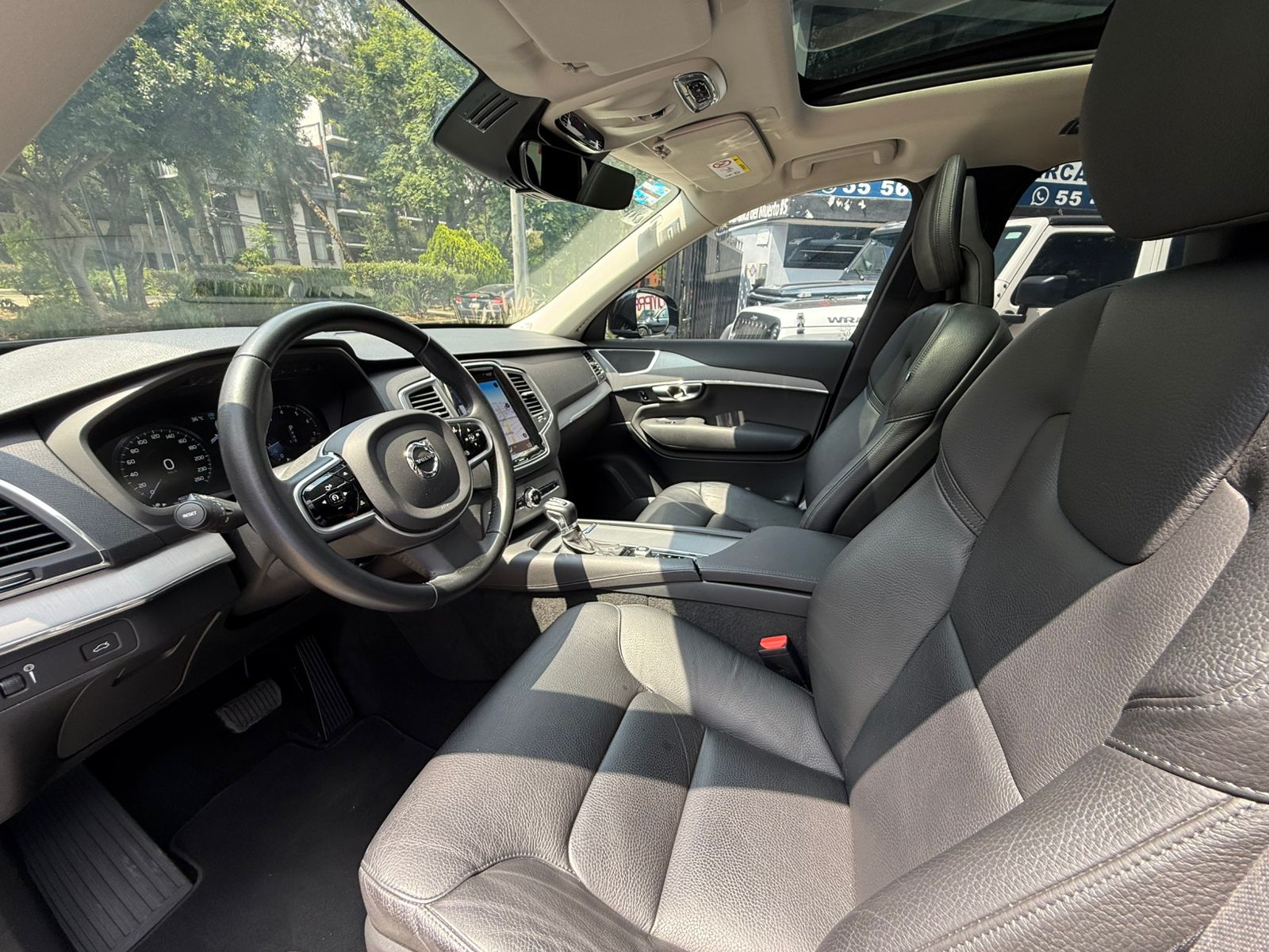 Volvo XC90 Momentum 2021