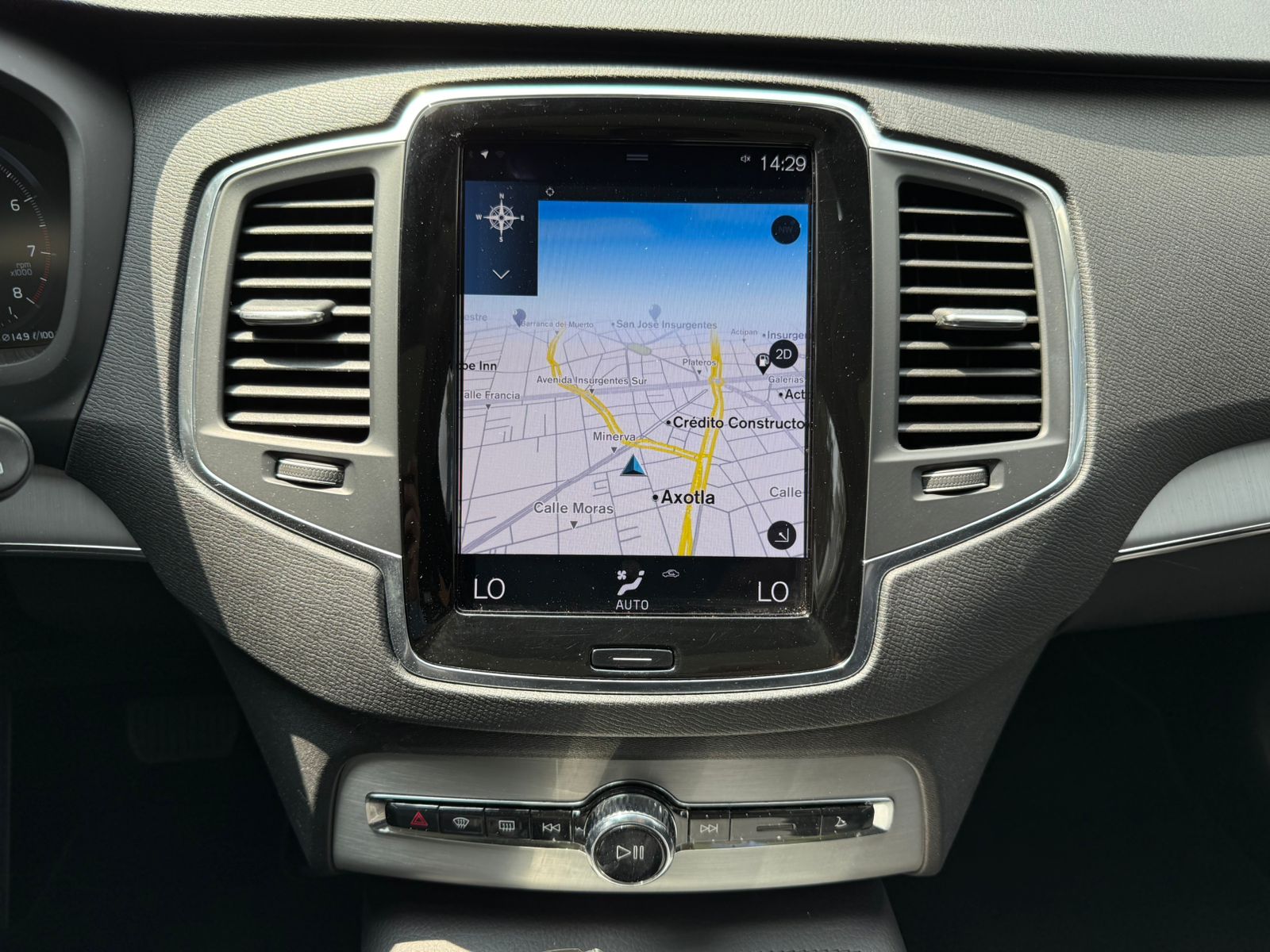 Volvo XC90 Momentum 2021