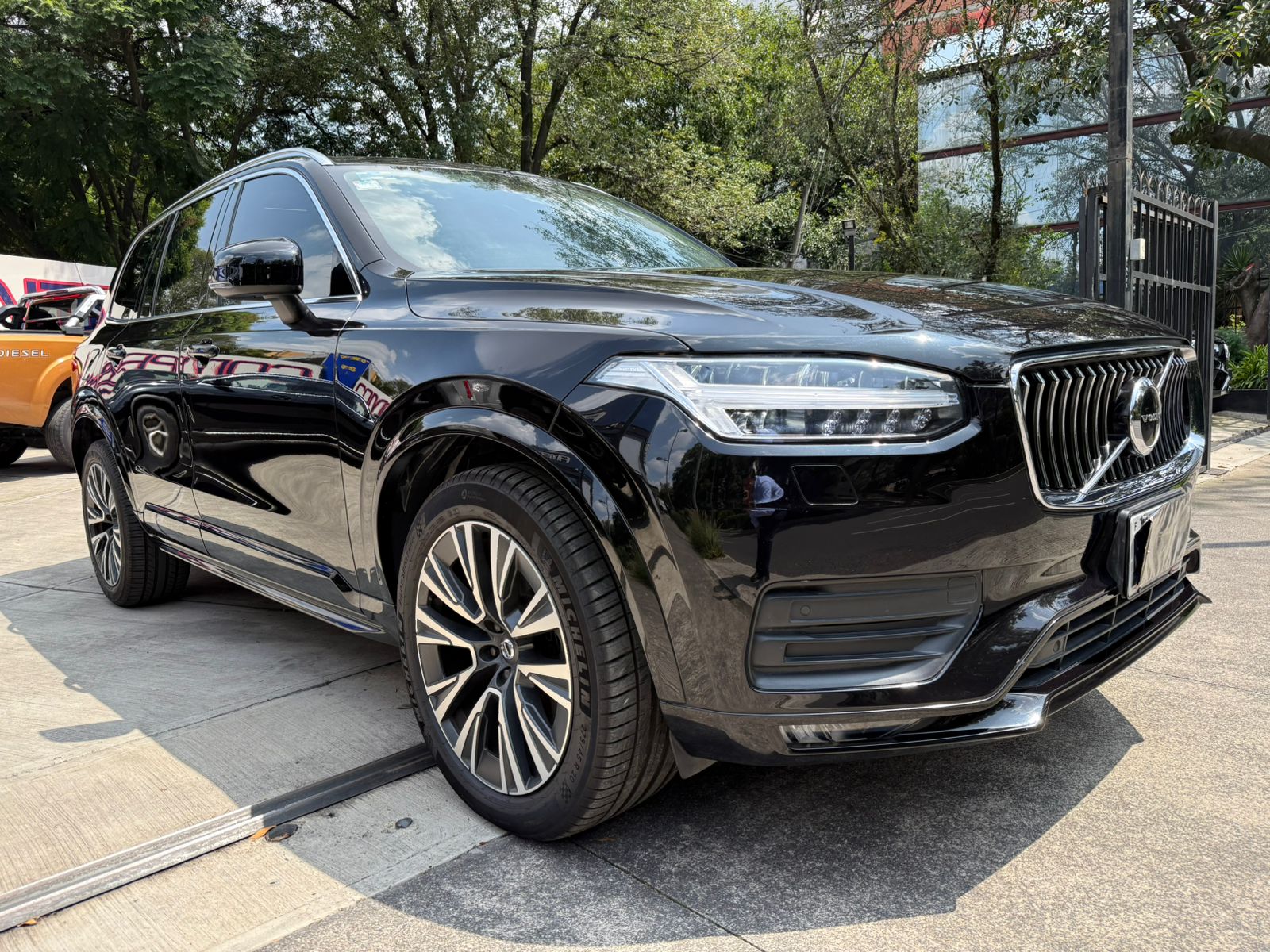Volvo XC90 Momentum 2021