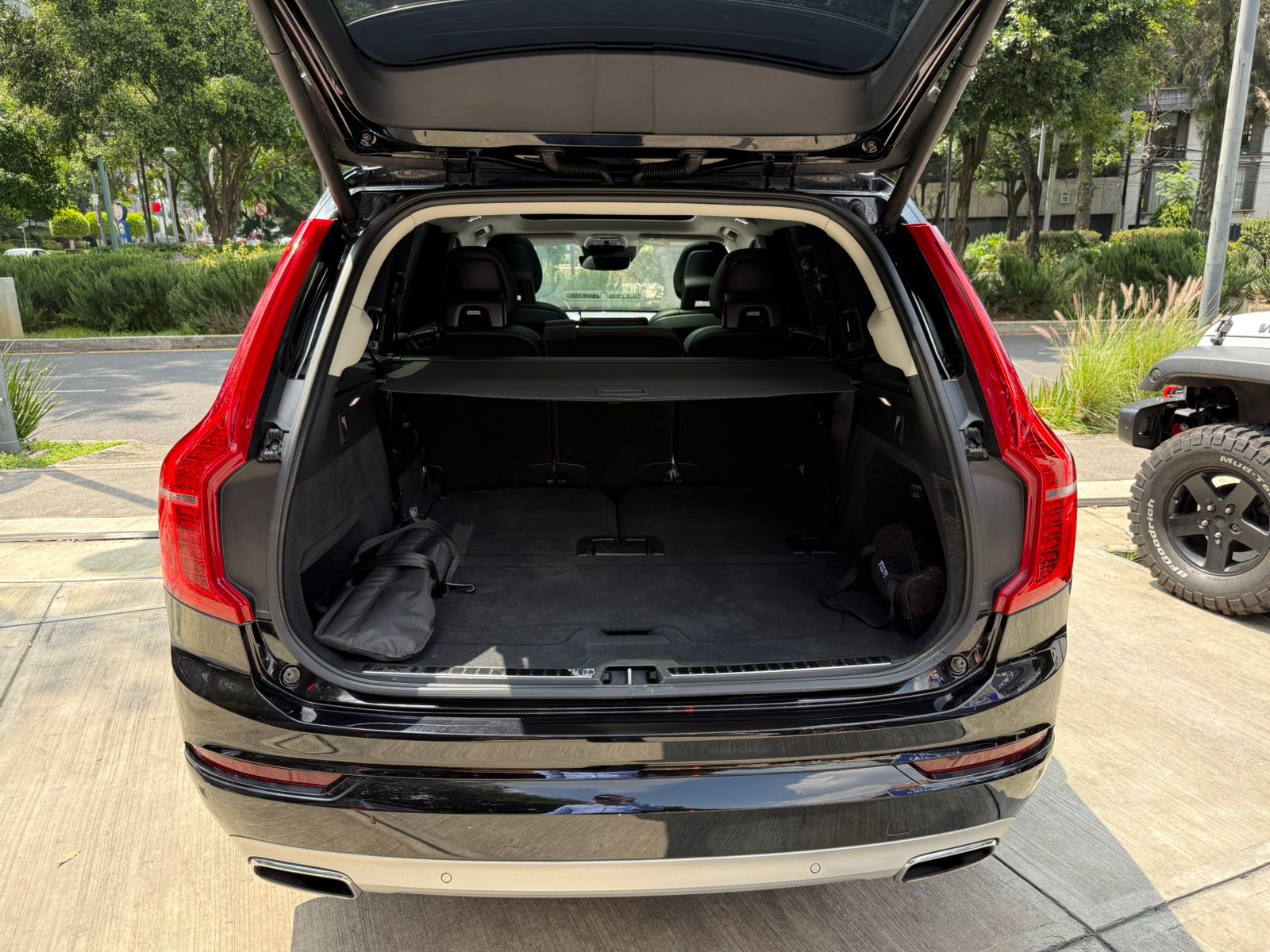 Volvo XC90 Momentum 2021